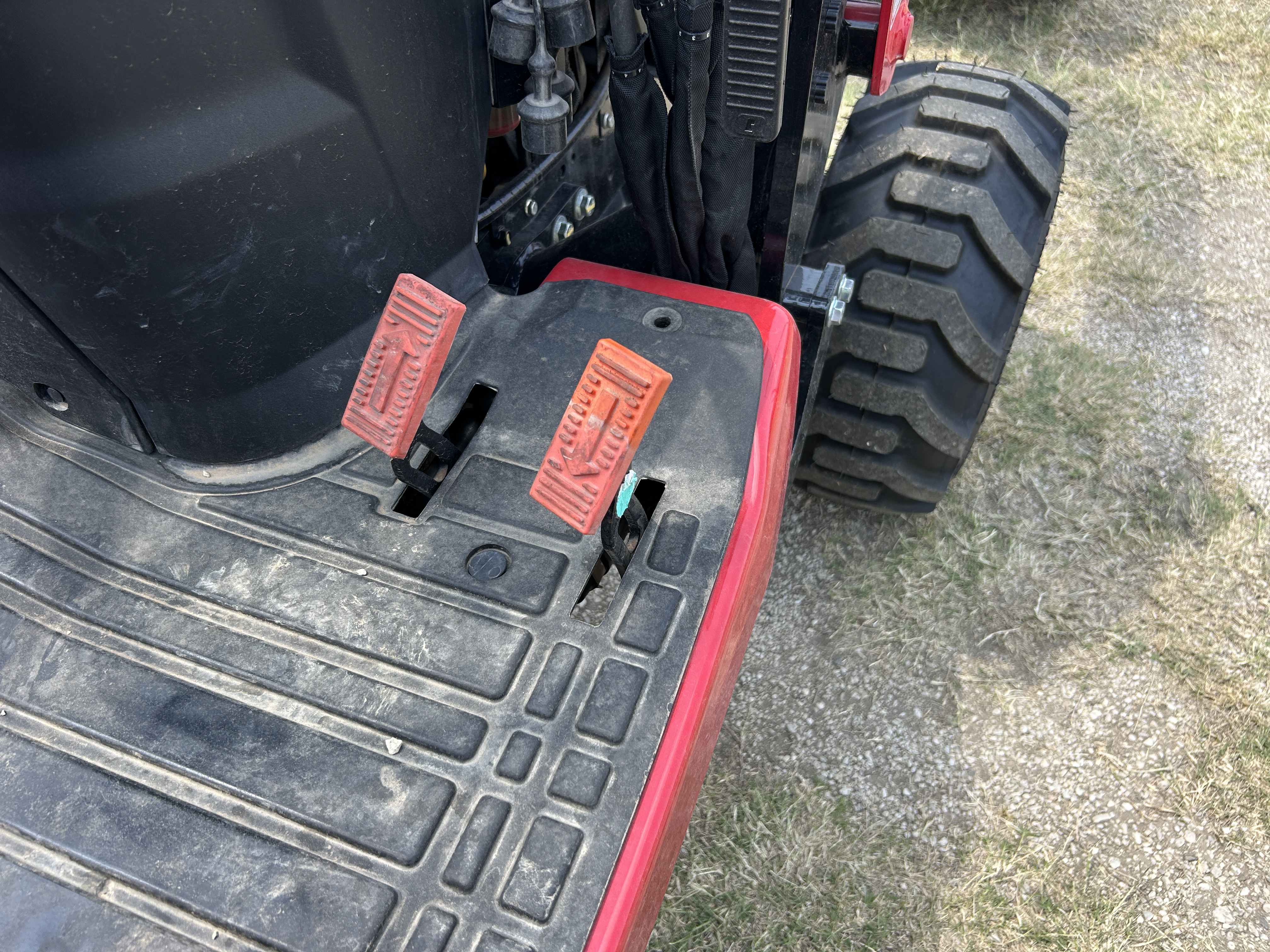 MAHINDRA TRACTORS 11204FHILB 11204FHILB:041904