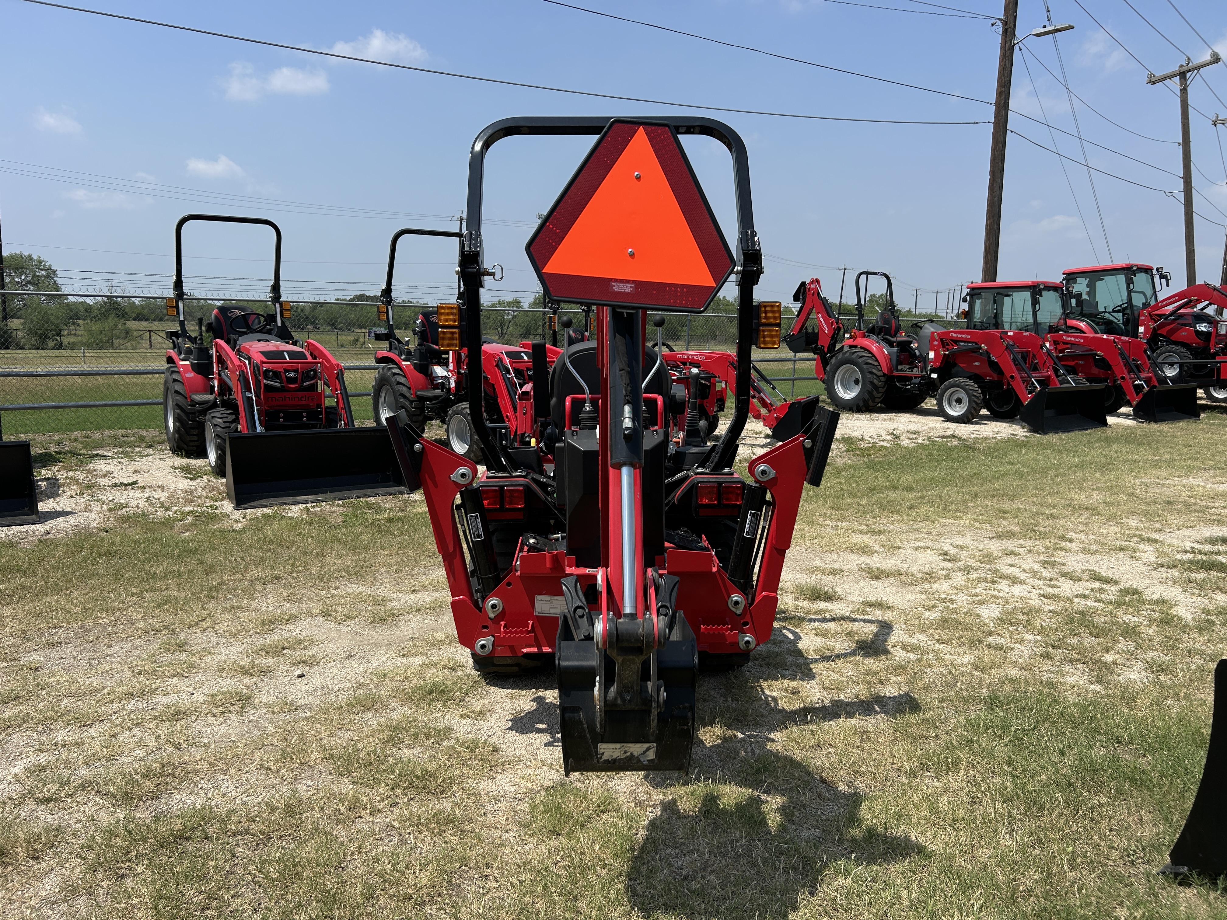 MAHINDRA TRACTORS 11204FHILB 11204FHILB:041904