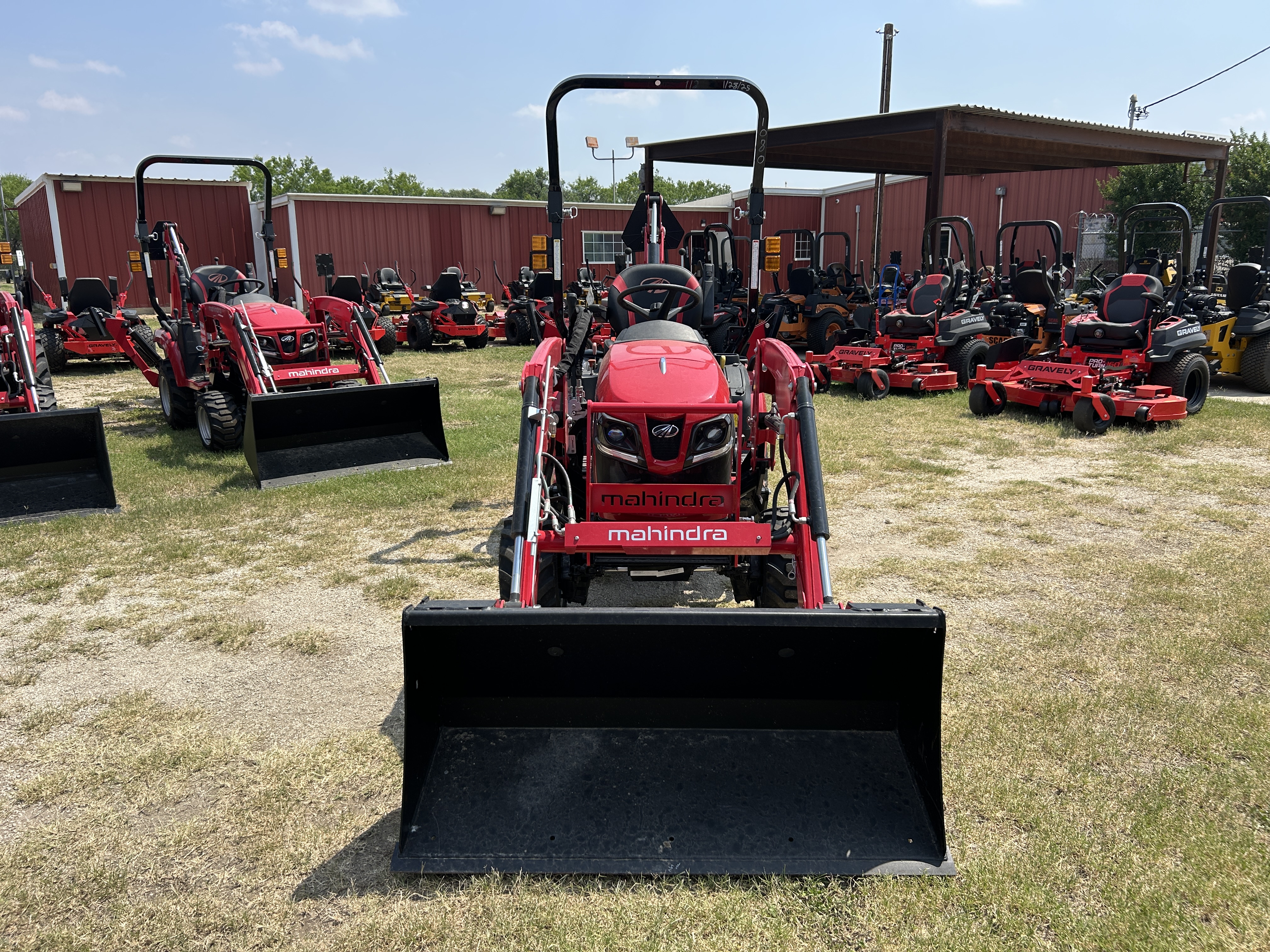 MAHINDRA TRACTORS 11204FHILB 11204FHILB:041910
