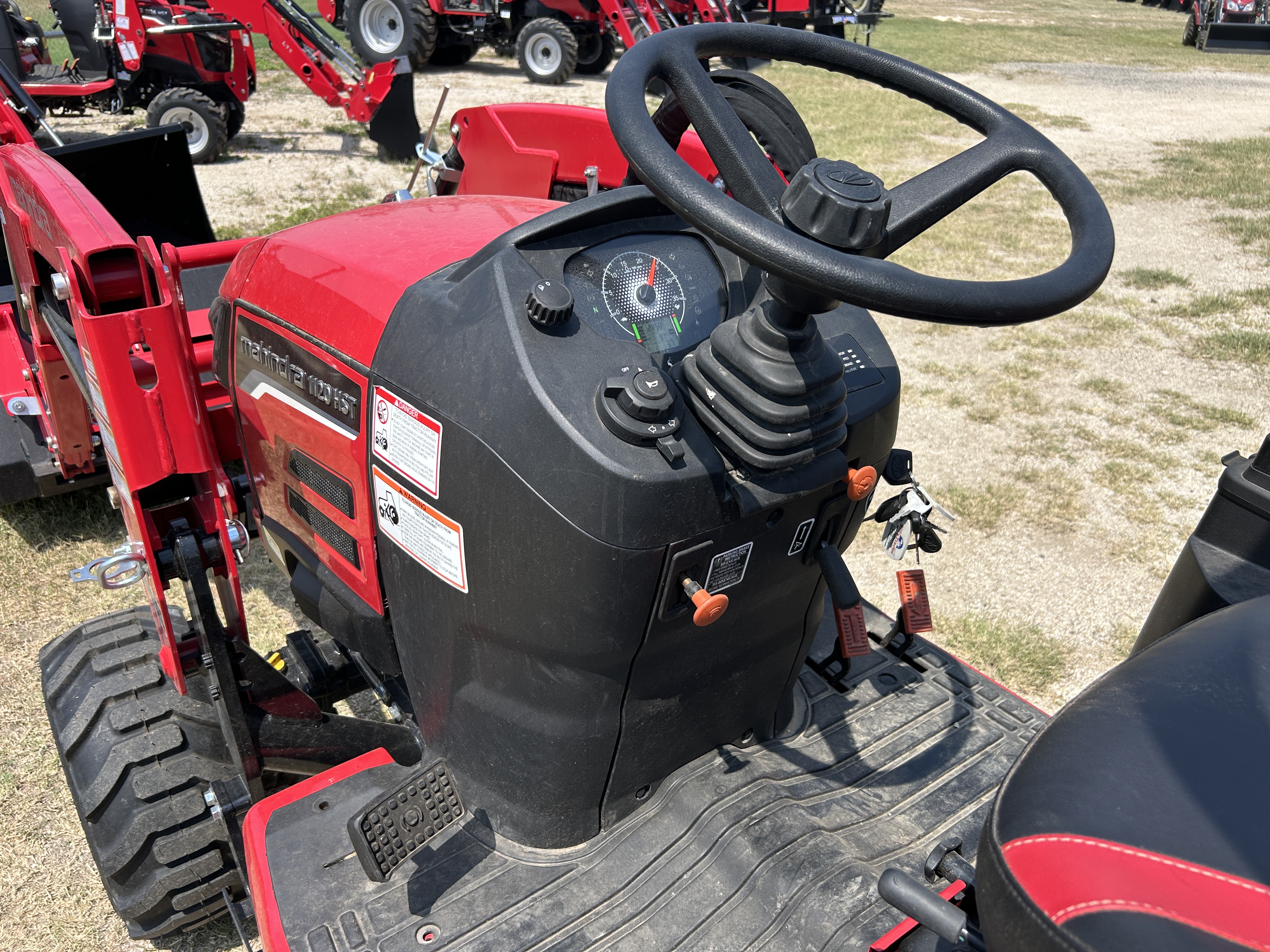 MAHINDRA TRACTORS 11204FHILB 11204FHILB:041925