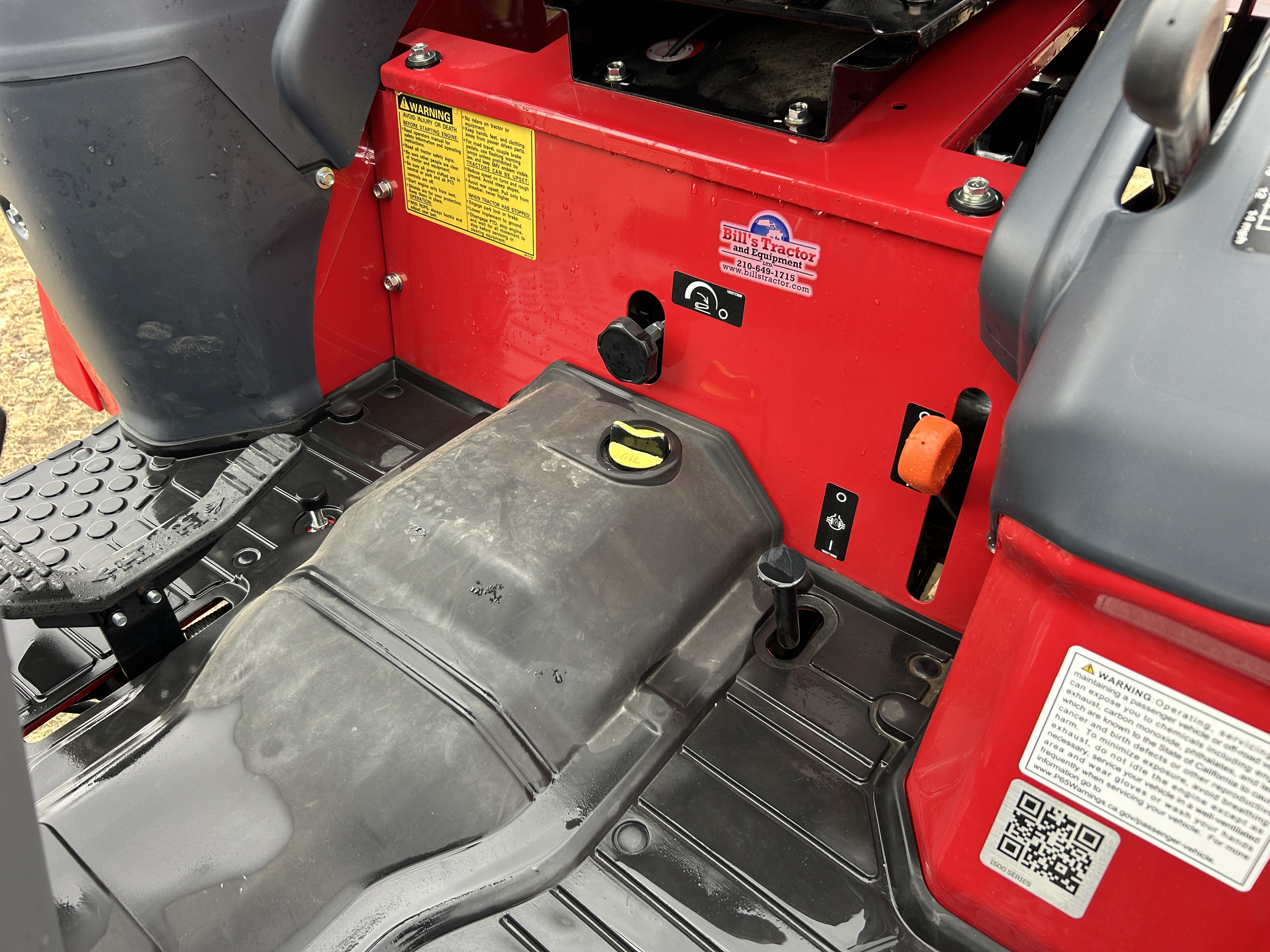 MAHINDRA TRACTORS 16354FHIL 1635 HST 4WD:041933