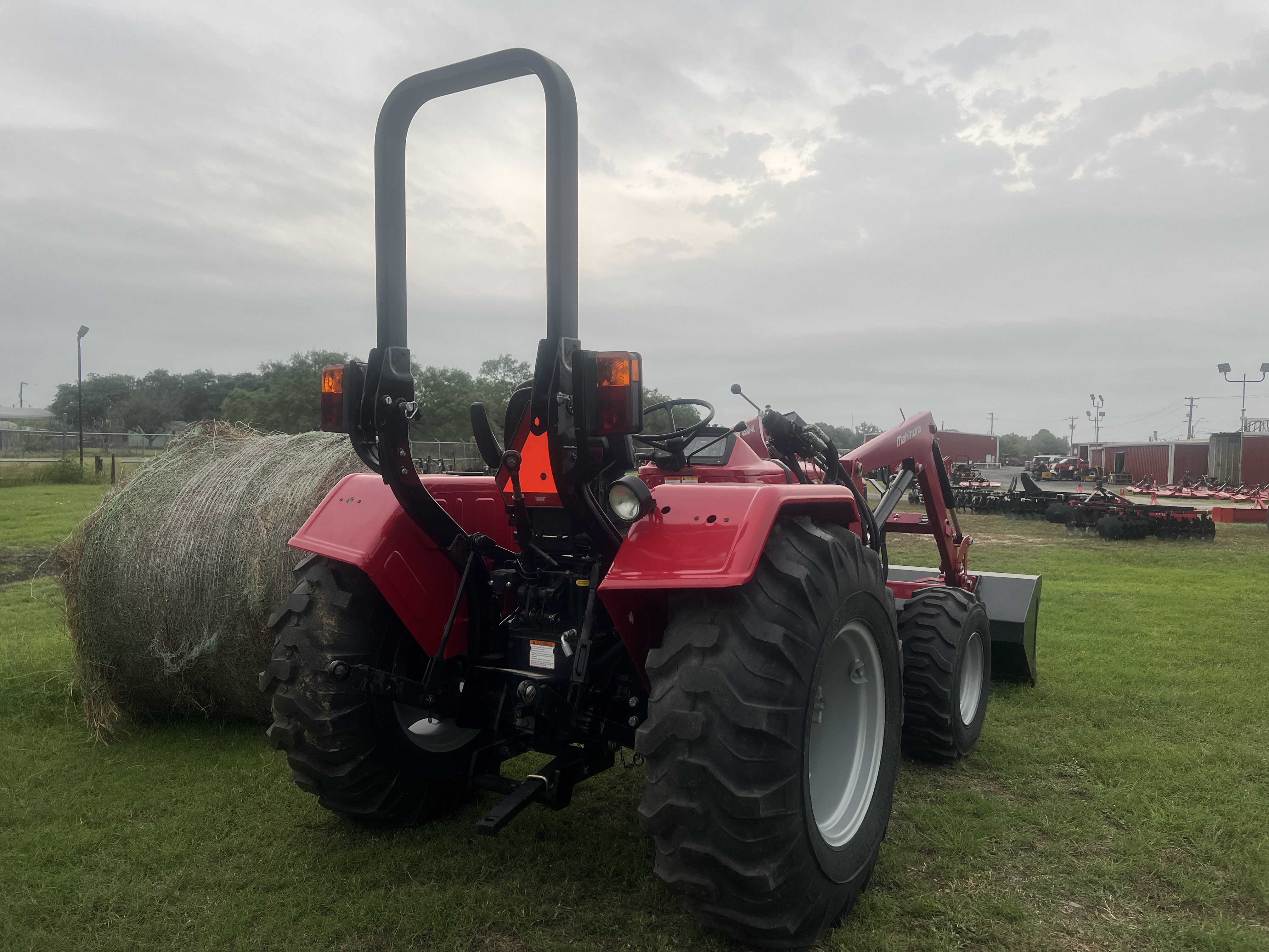 MAHINDRA TRACTORS 45404FGIL:042377