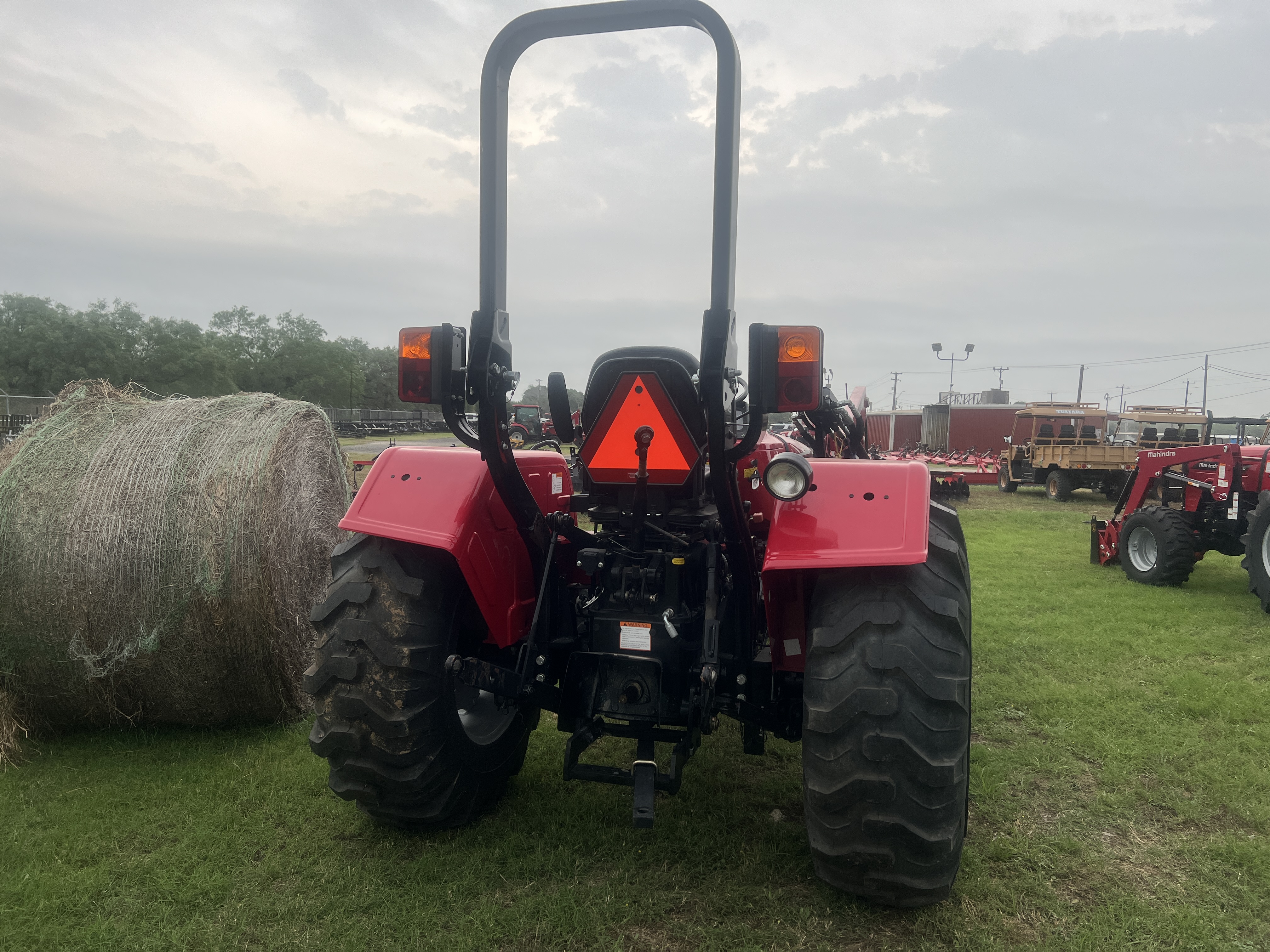 MAHINDRA TRACTORS 45404FGIL:042379