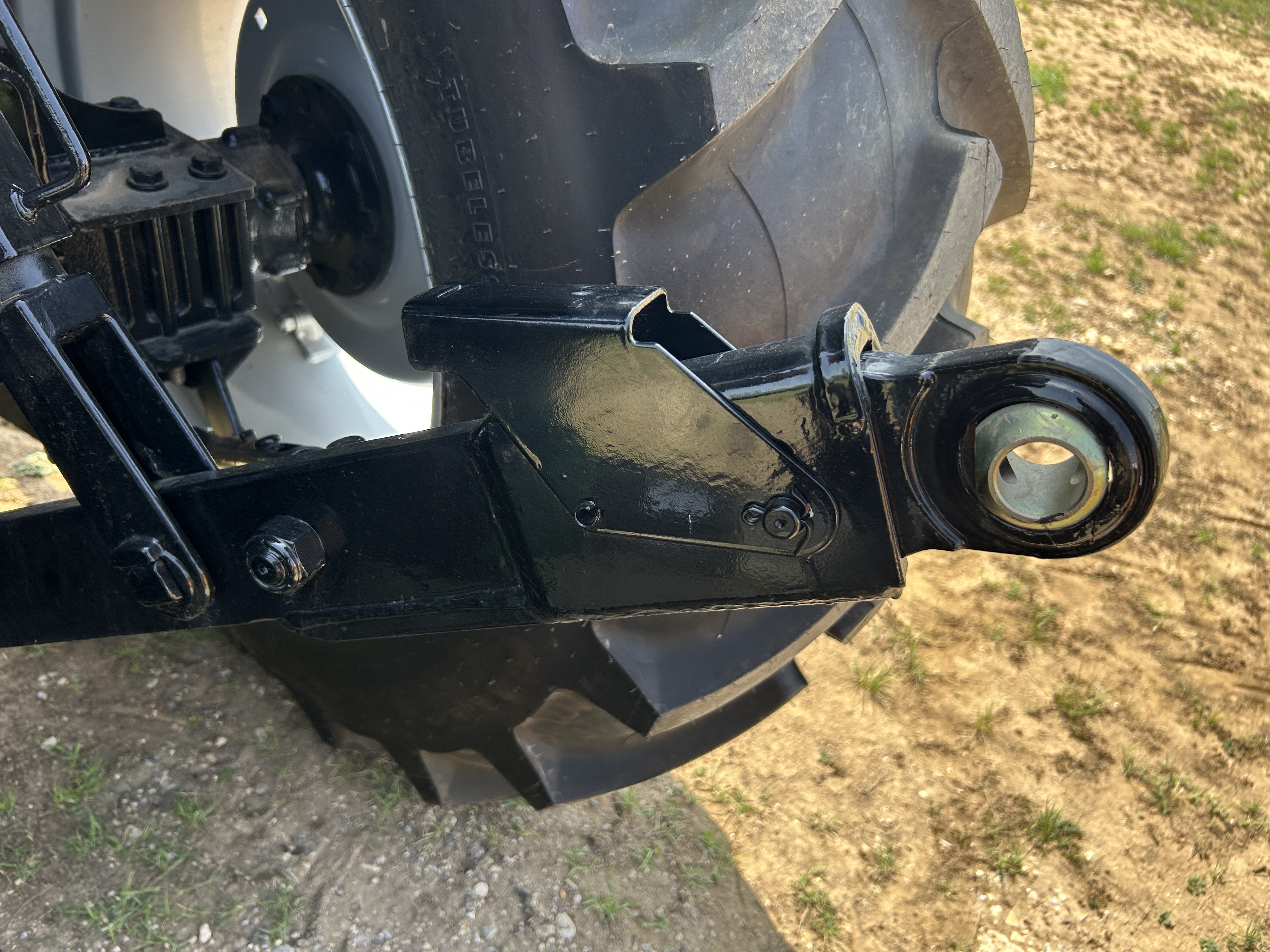 MAHINDRA TRACTORS 60654CPAL 6065 4WD CAB:042463