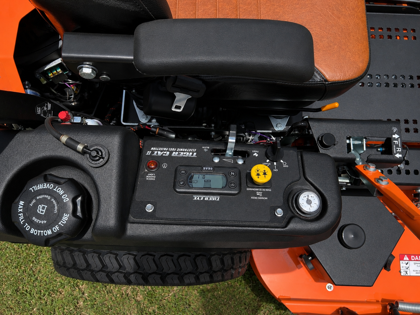 SCAG TIGER CAT II 61 KOH EFI 26HP STCII-61V-26CV-EFI - 870A:41861