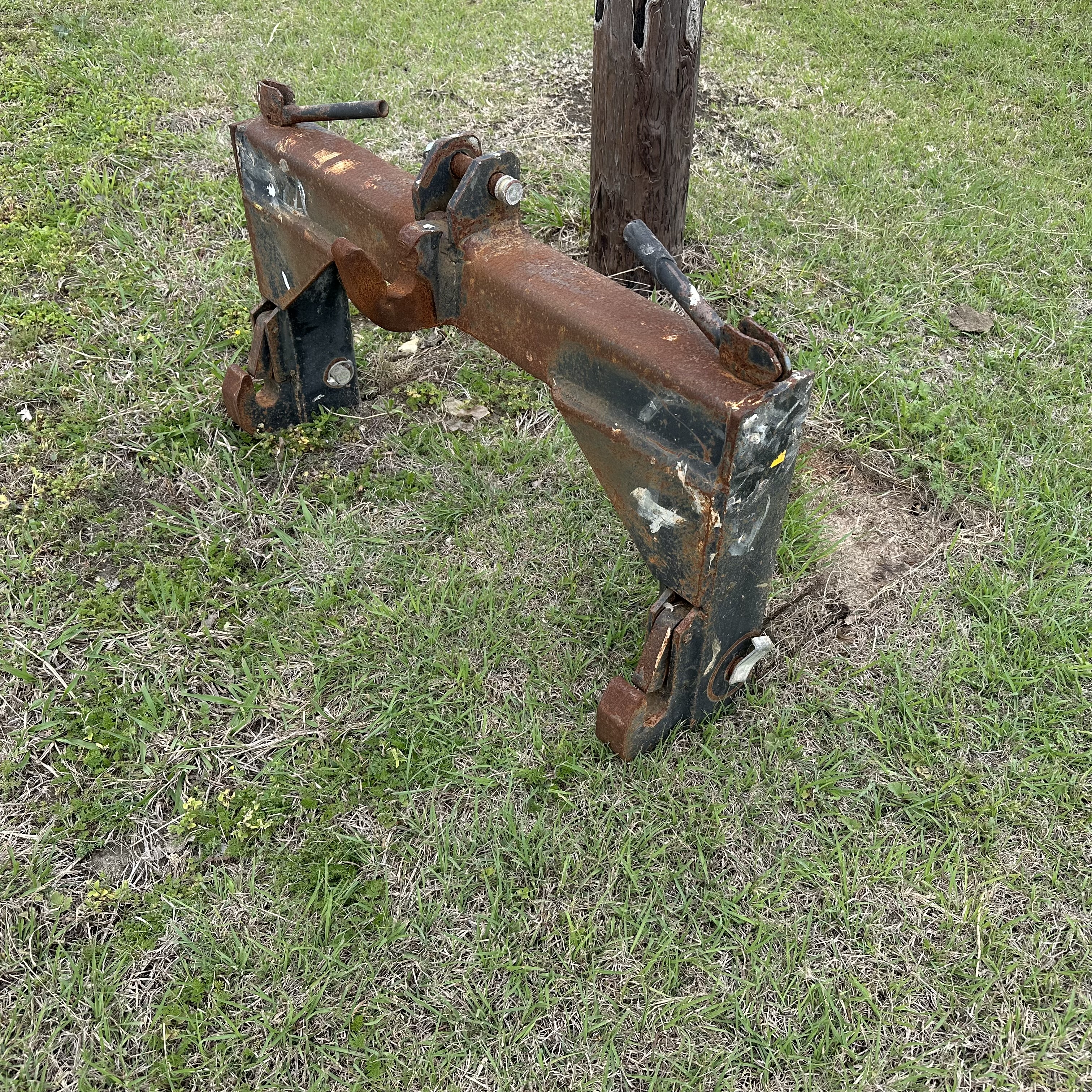 Unknown Cat 2 Quick Hitch:166