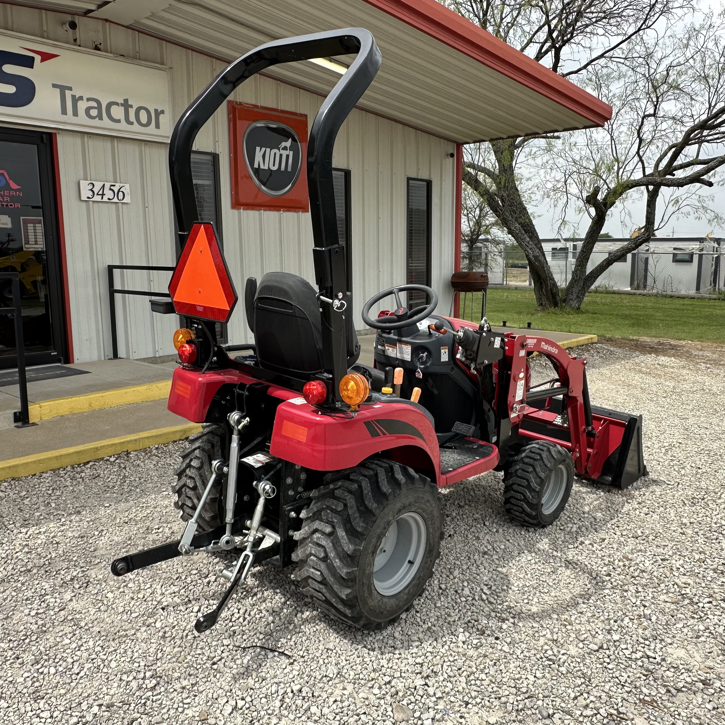 Mahindra EMAX 20S:4635