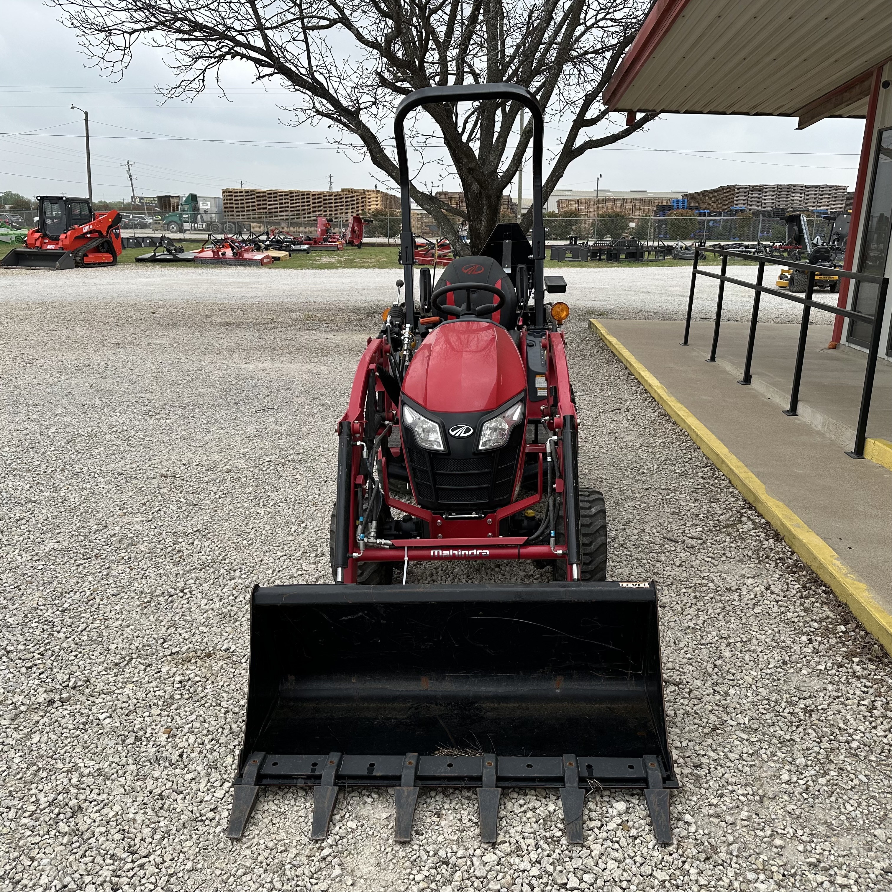 Mahindra EMAX 20S:4633