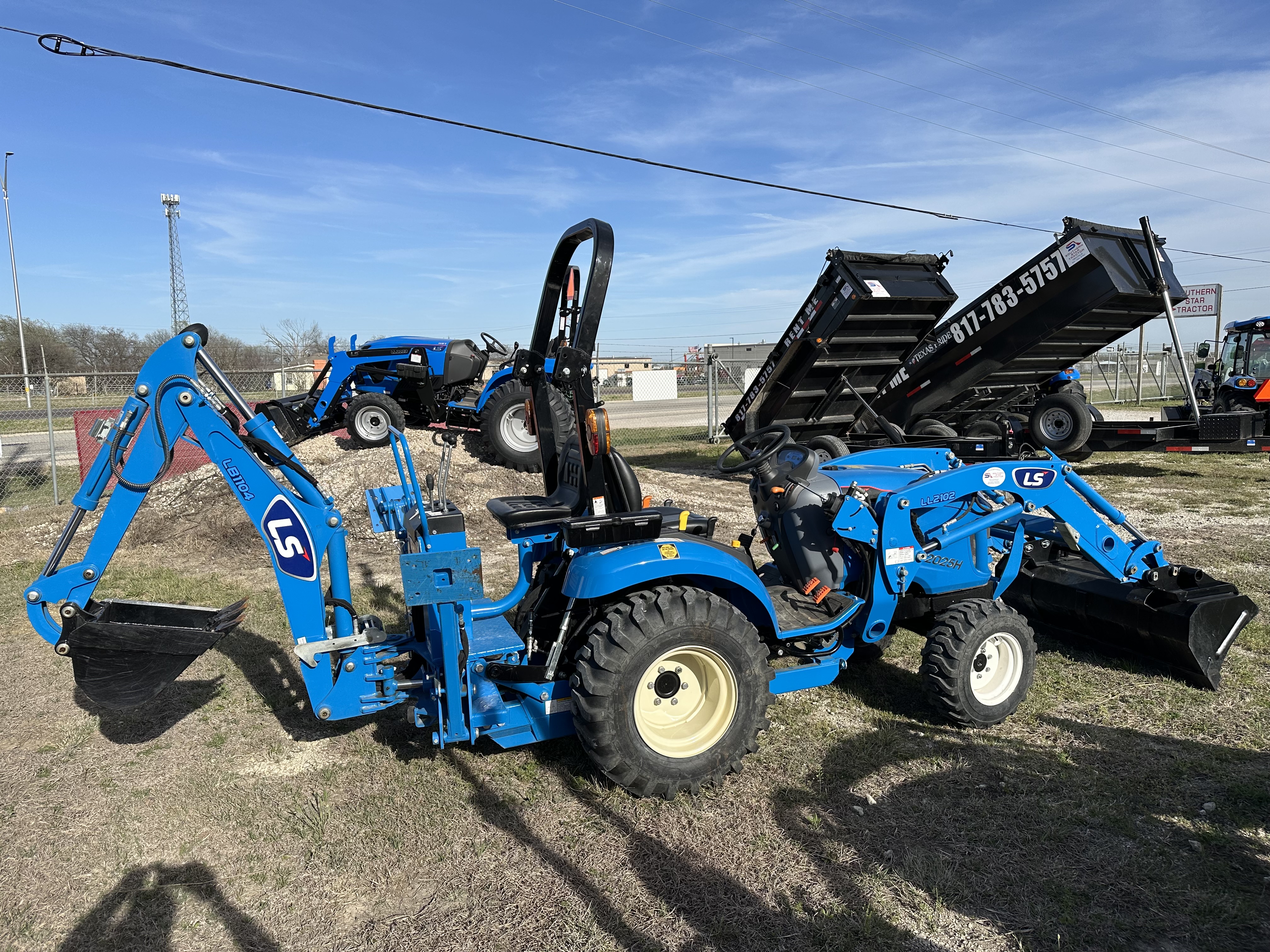 LS Tractor XJ2025H TLB:4654