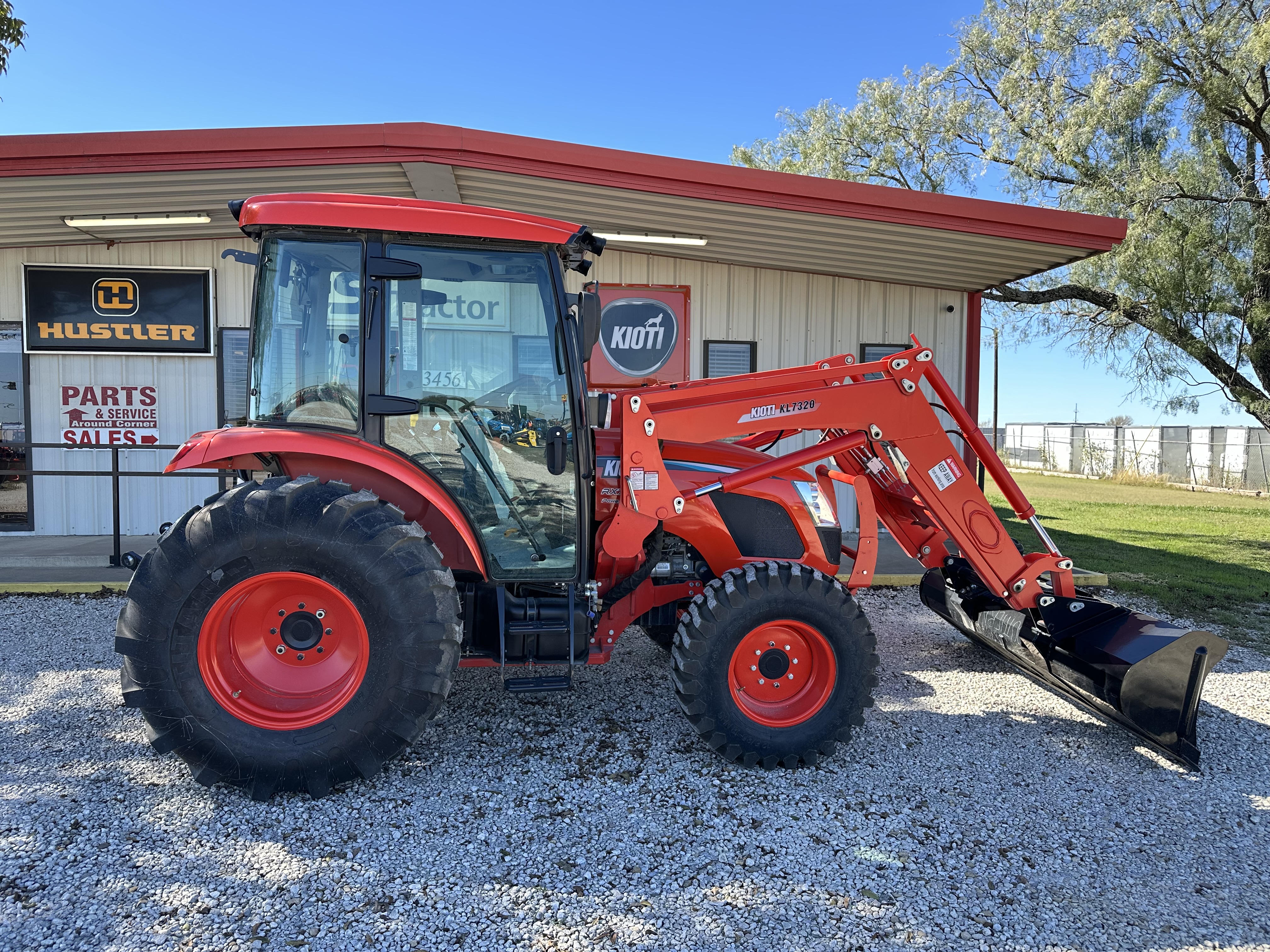 Kioti RX7320 POWERSHUTTLE CAB – 188