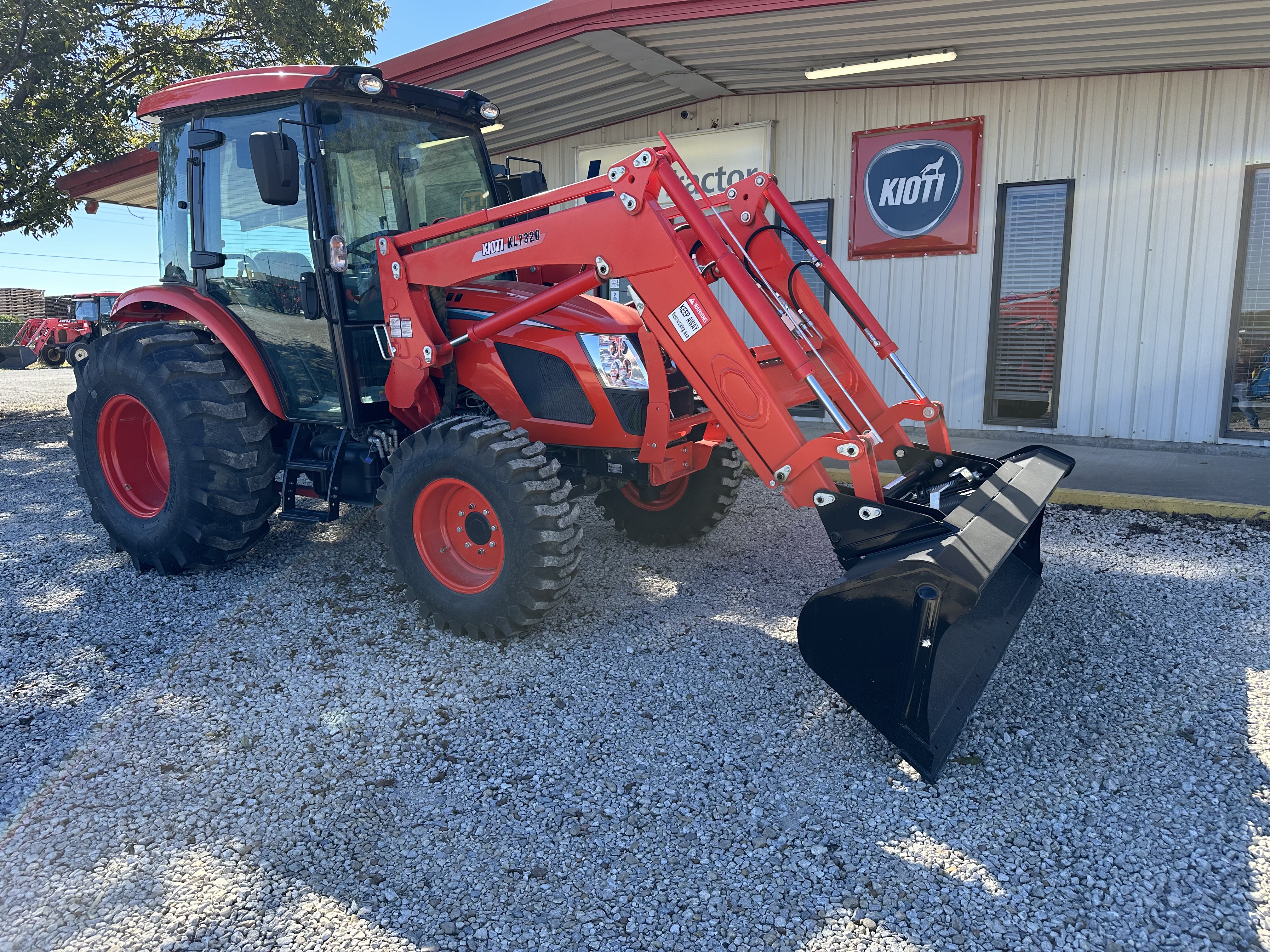 Kioti RX7320 POWERSHUTTLE CAB:188