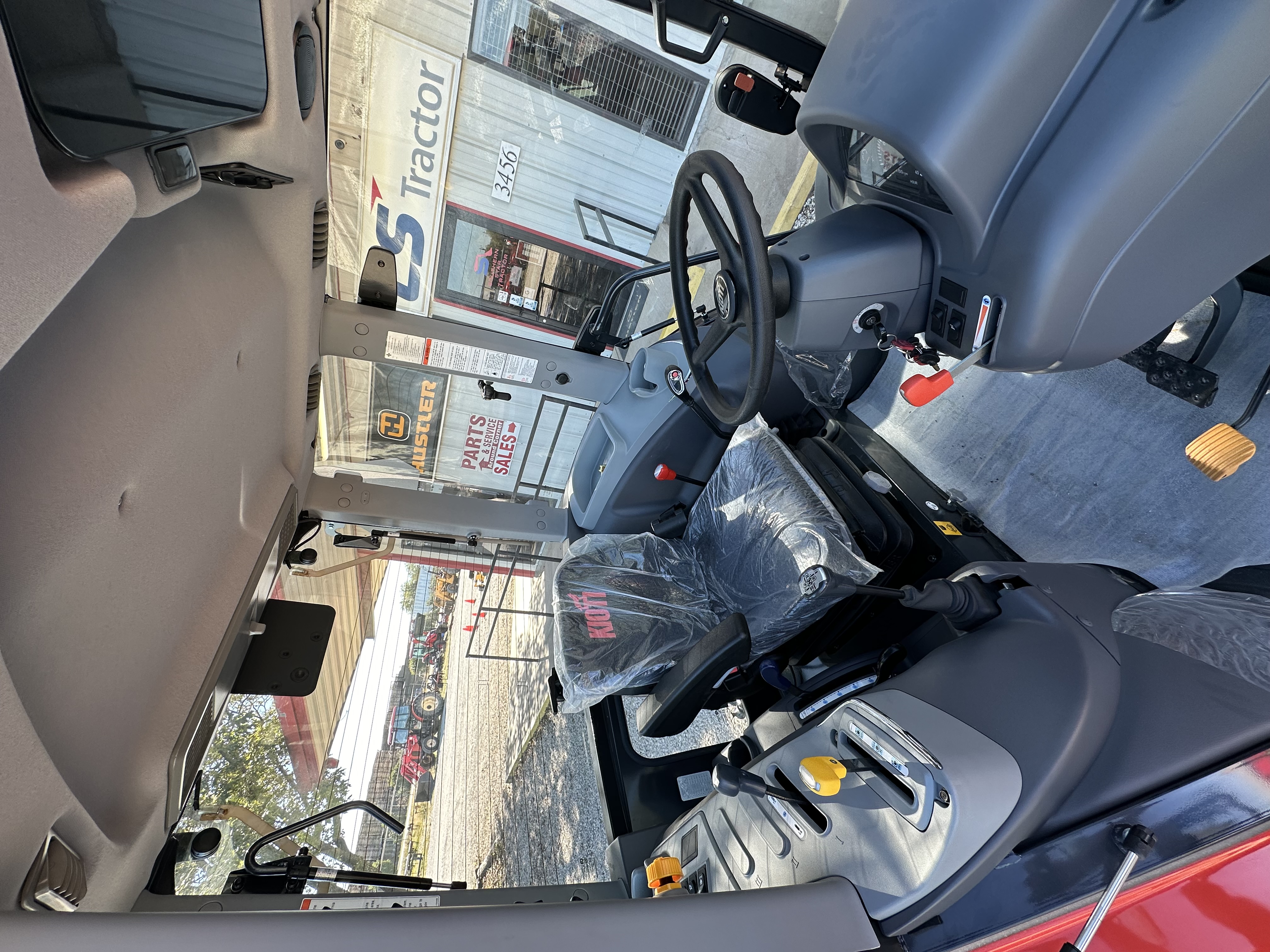 Kioti RX7320 POWERSHUTTLE CAB:188