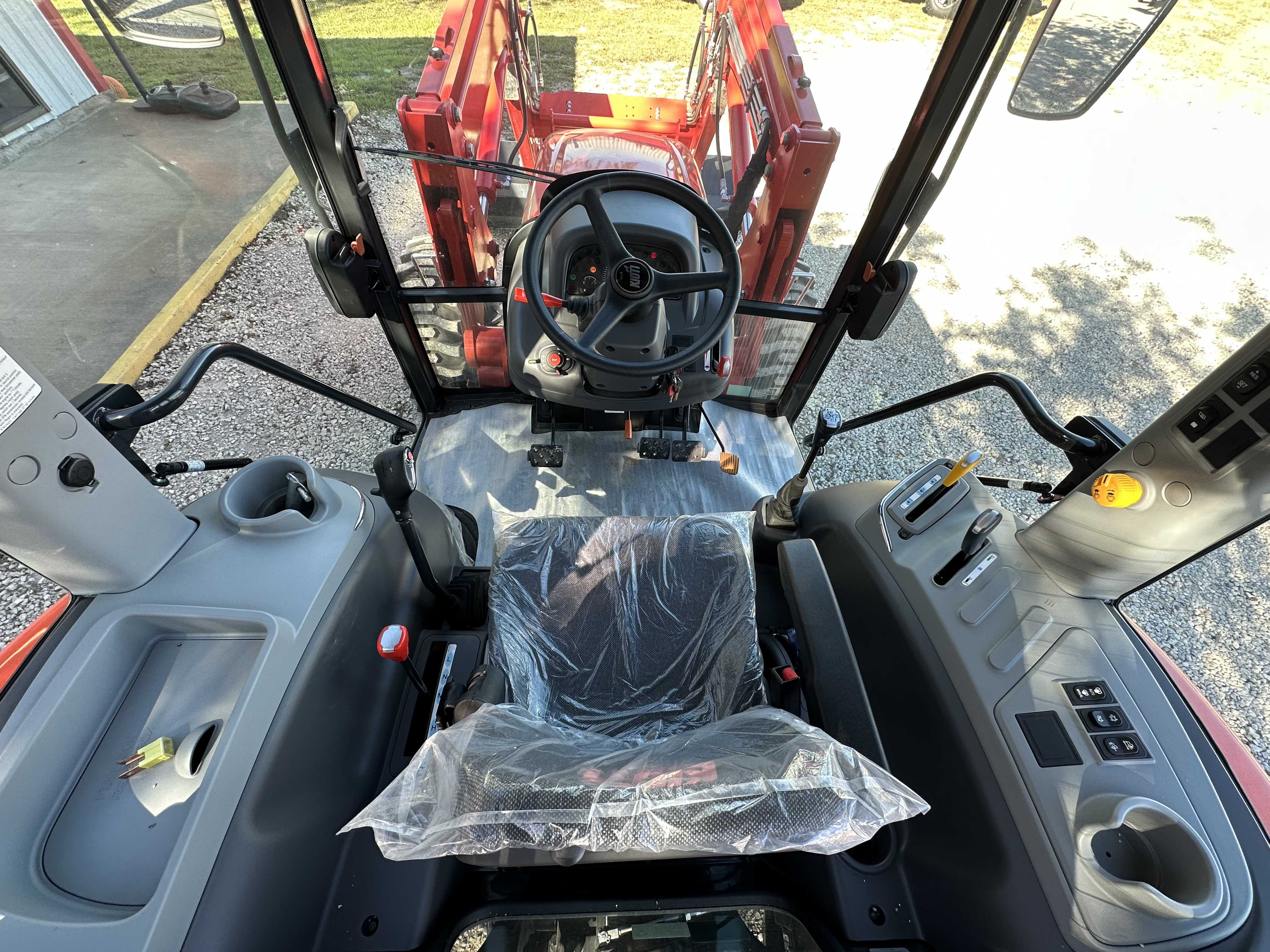 Kioti RX7320 POWERSHUTTLE CAB:188