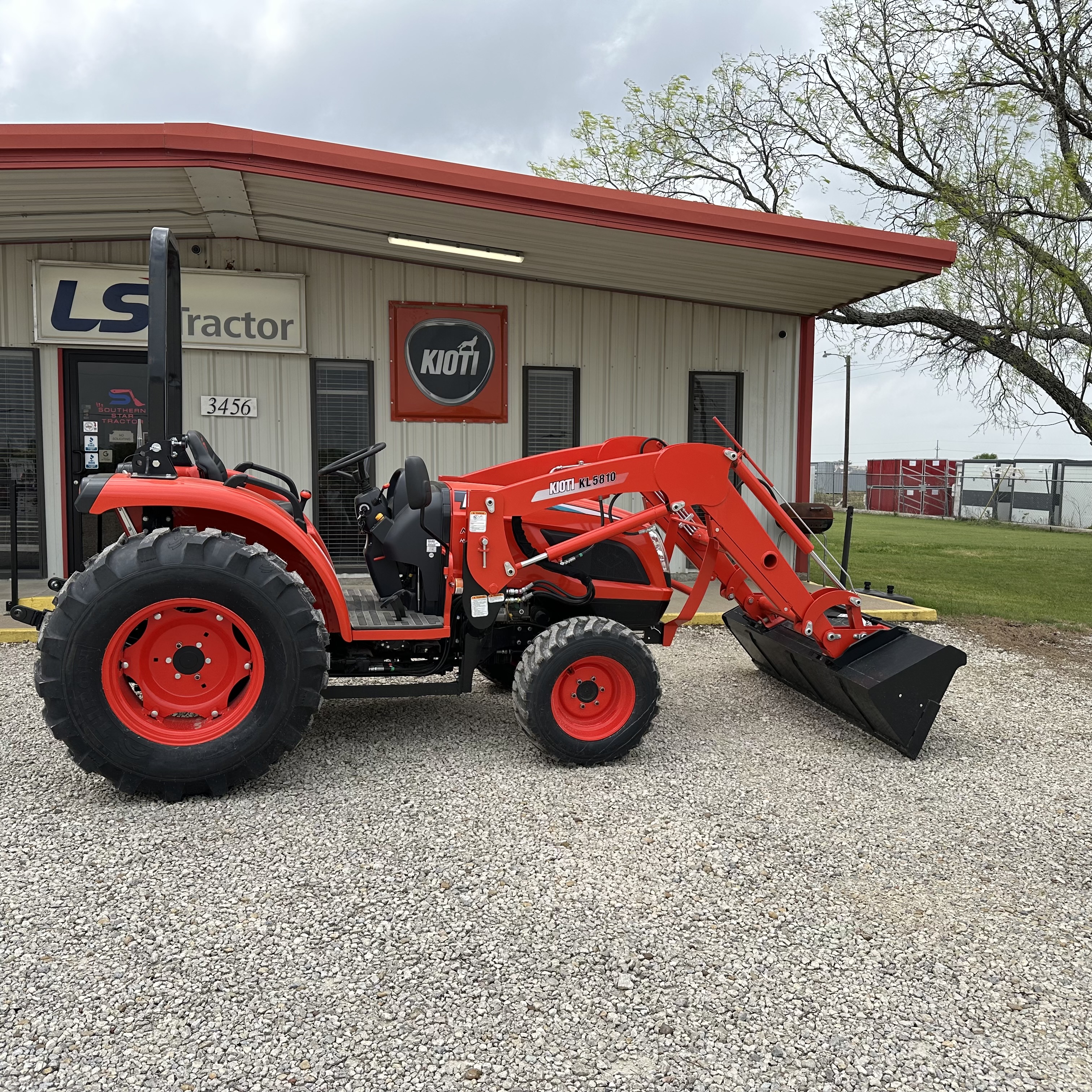 Kioti NS6010H – 4623