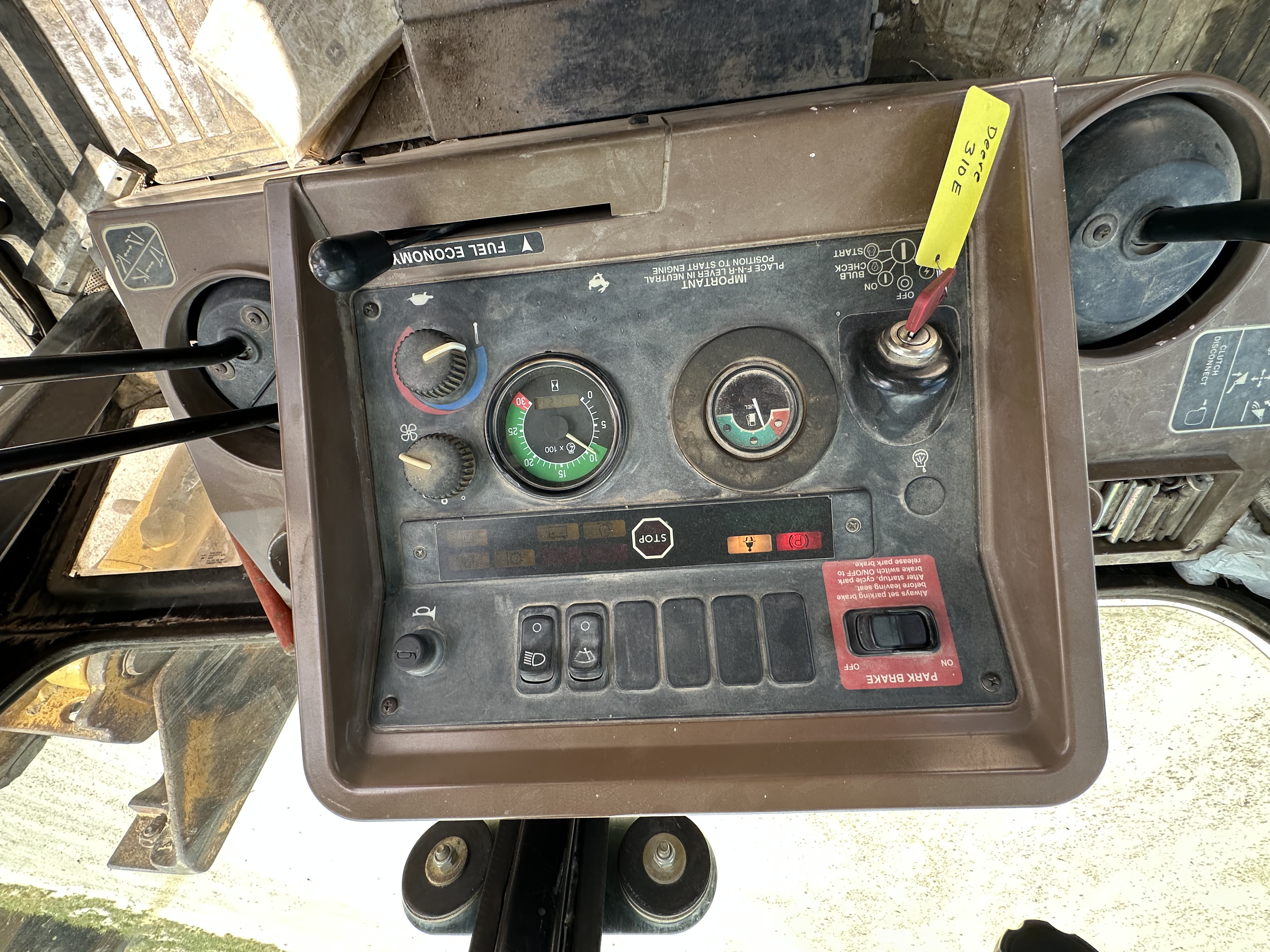John Deere 310E:5207