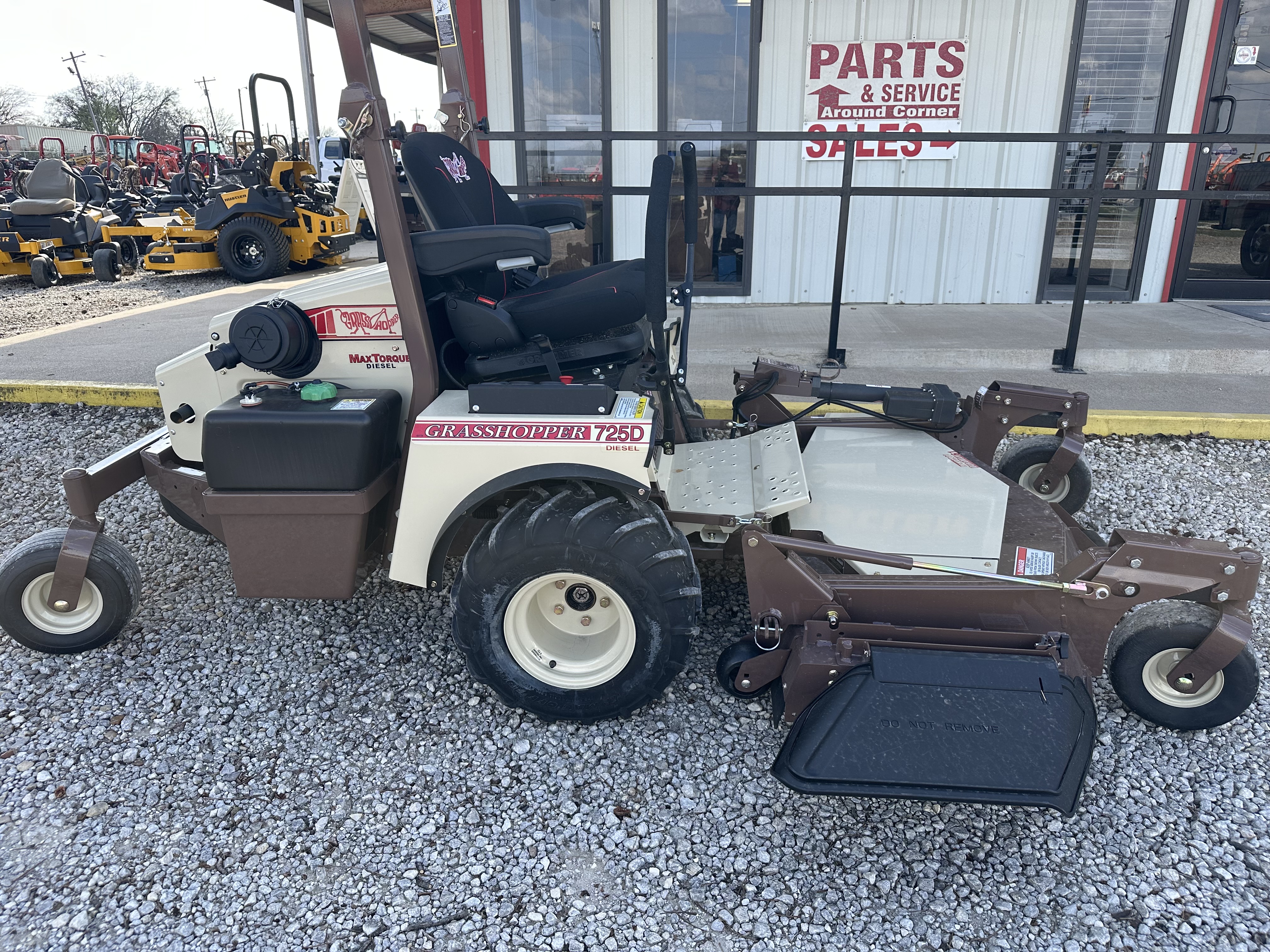 Grasshopper 725DT  5042