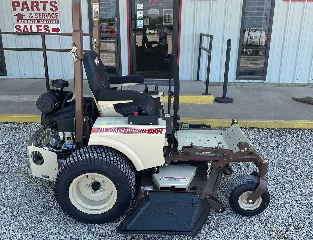 Grasshopper 226V 52  4798