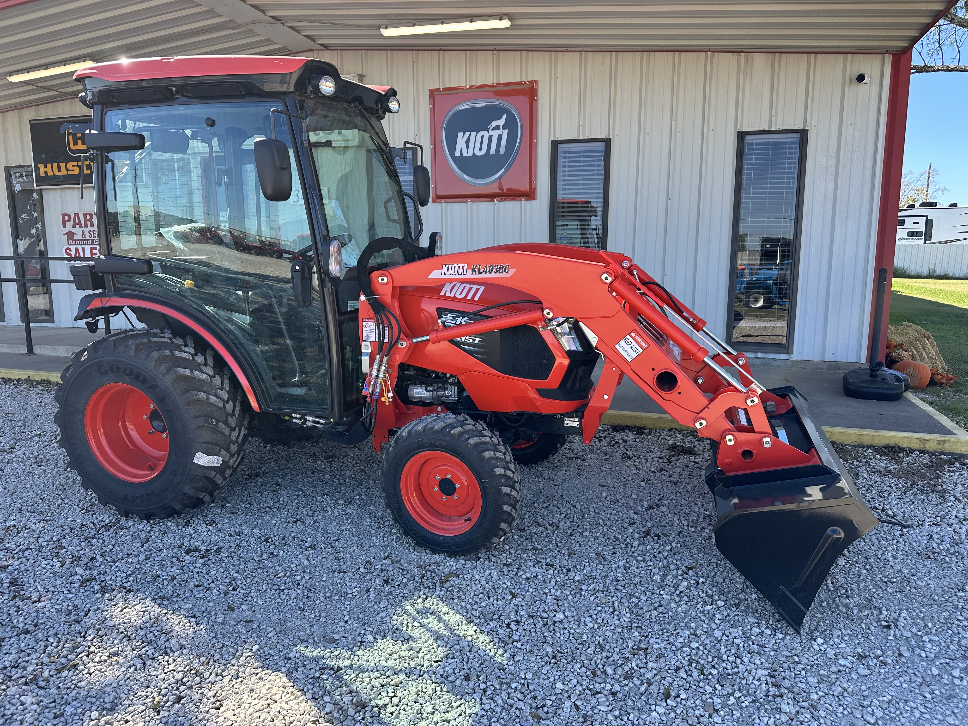 Kioti CK3520SE HST CAB  5087