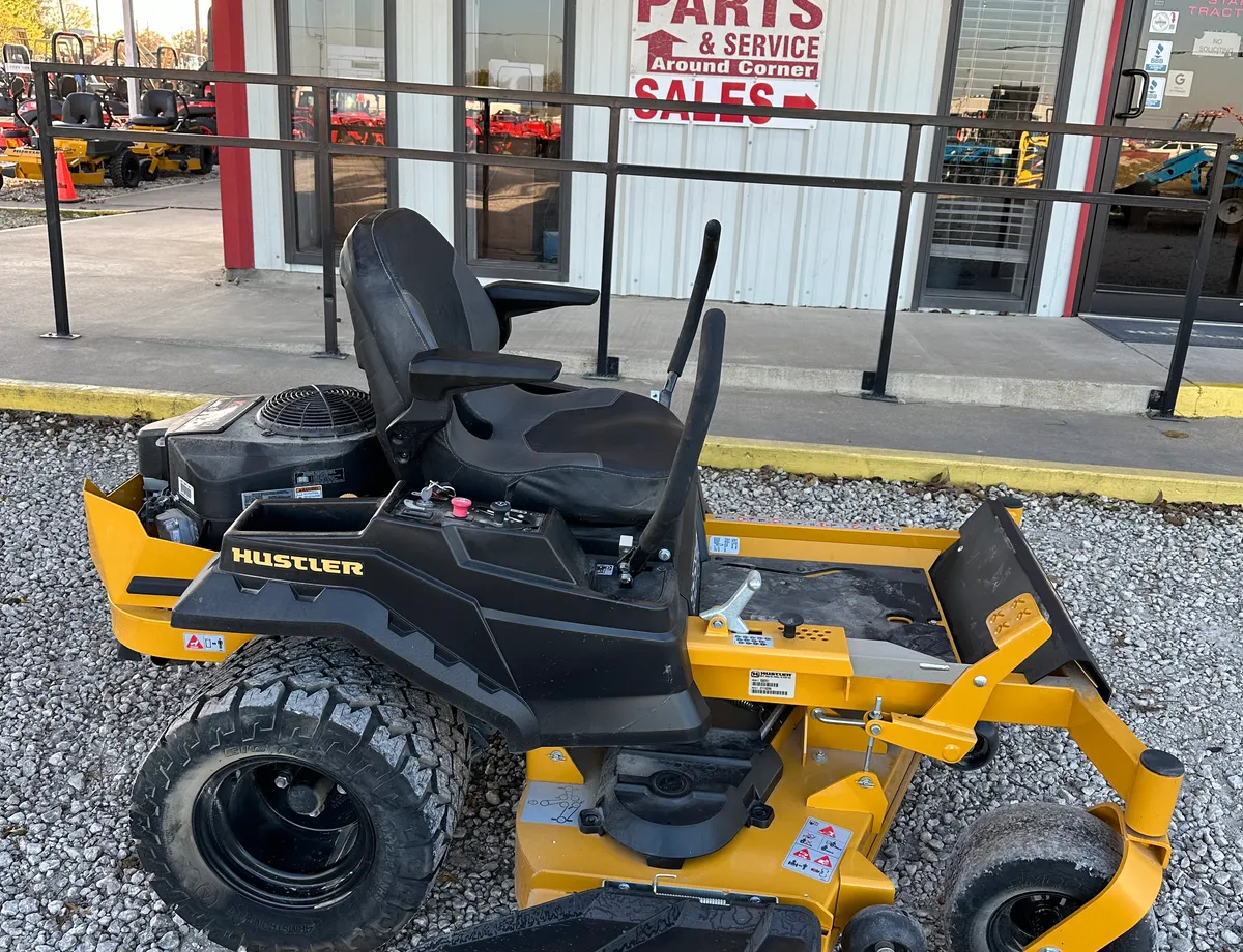 Hustler RAPTOR XD 54  4886