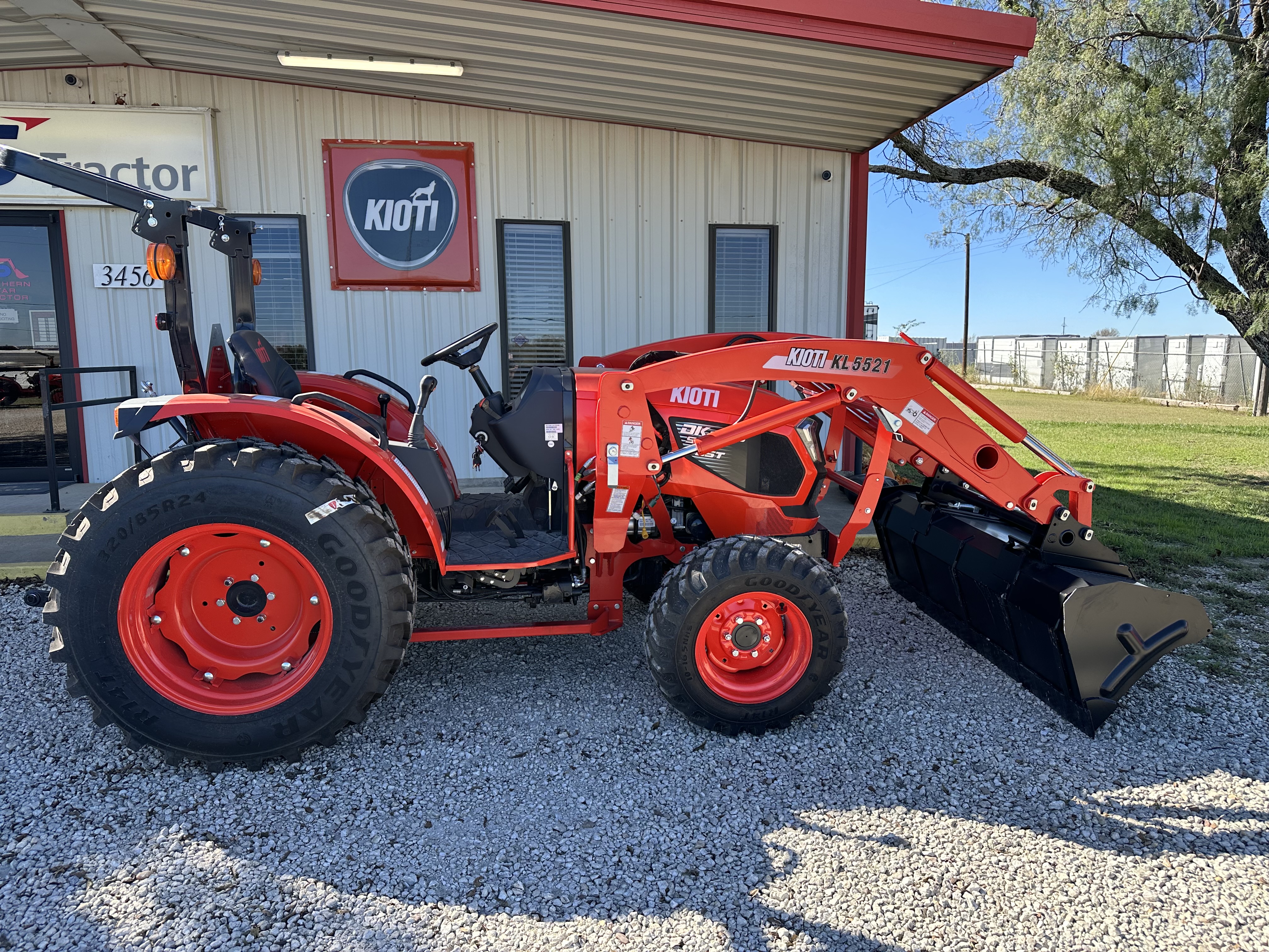 Kioti DK4720SE HST  4747