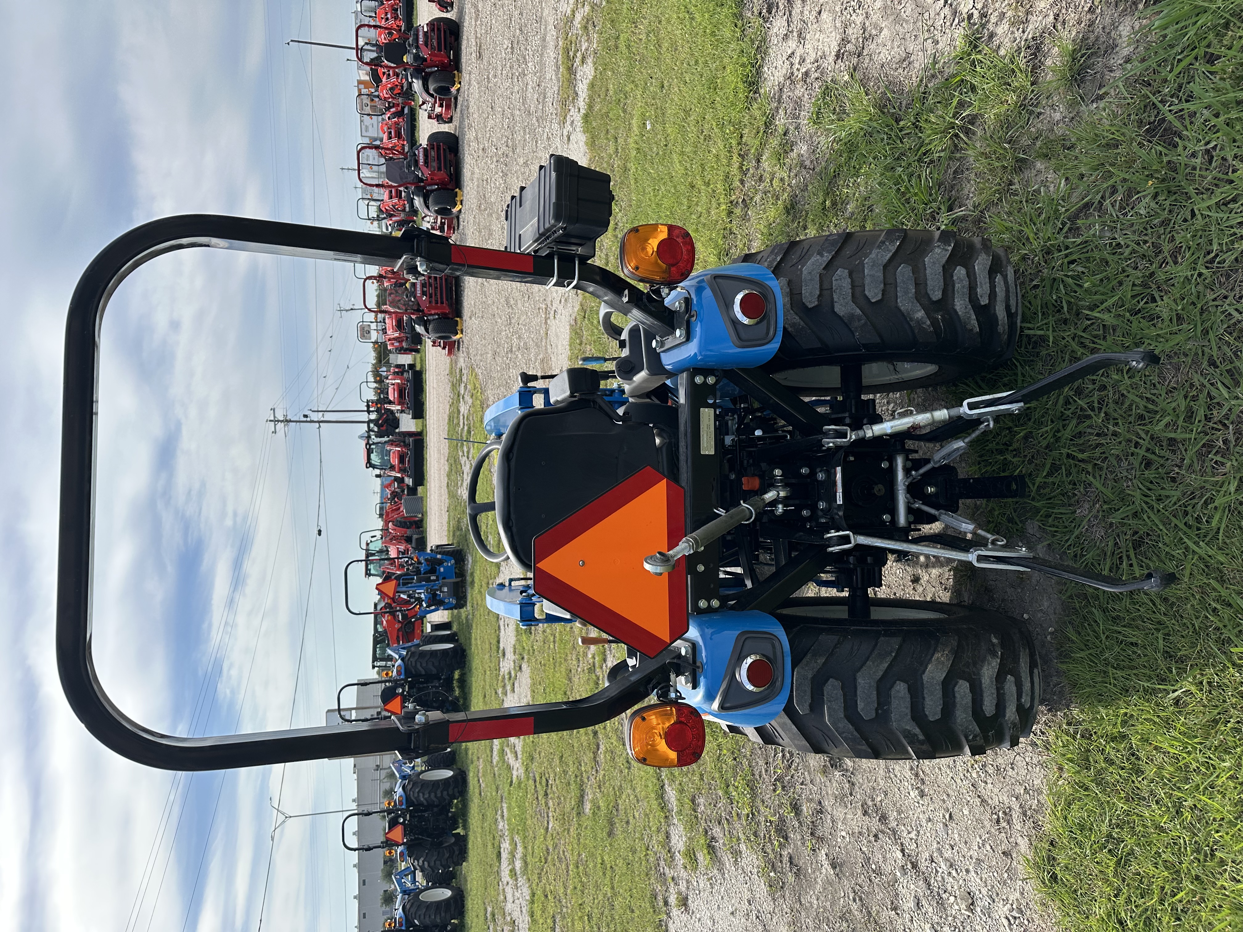 LS Tractor MT225S:5201