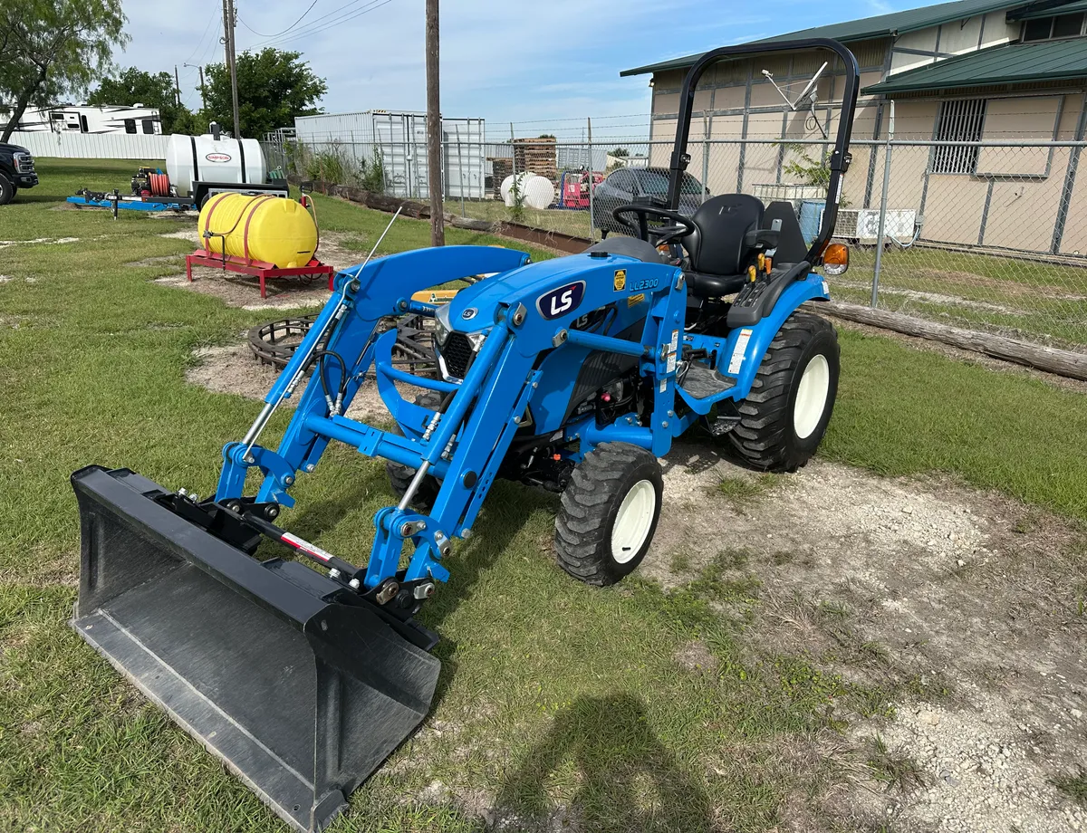 LS Tractor MT225S  5201