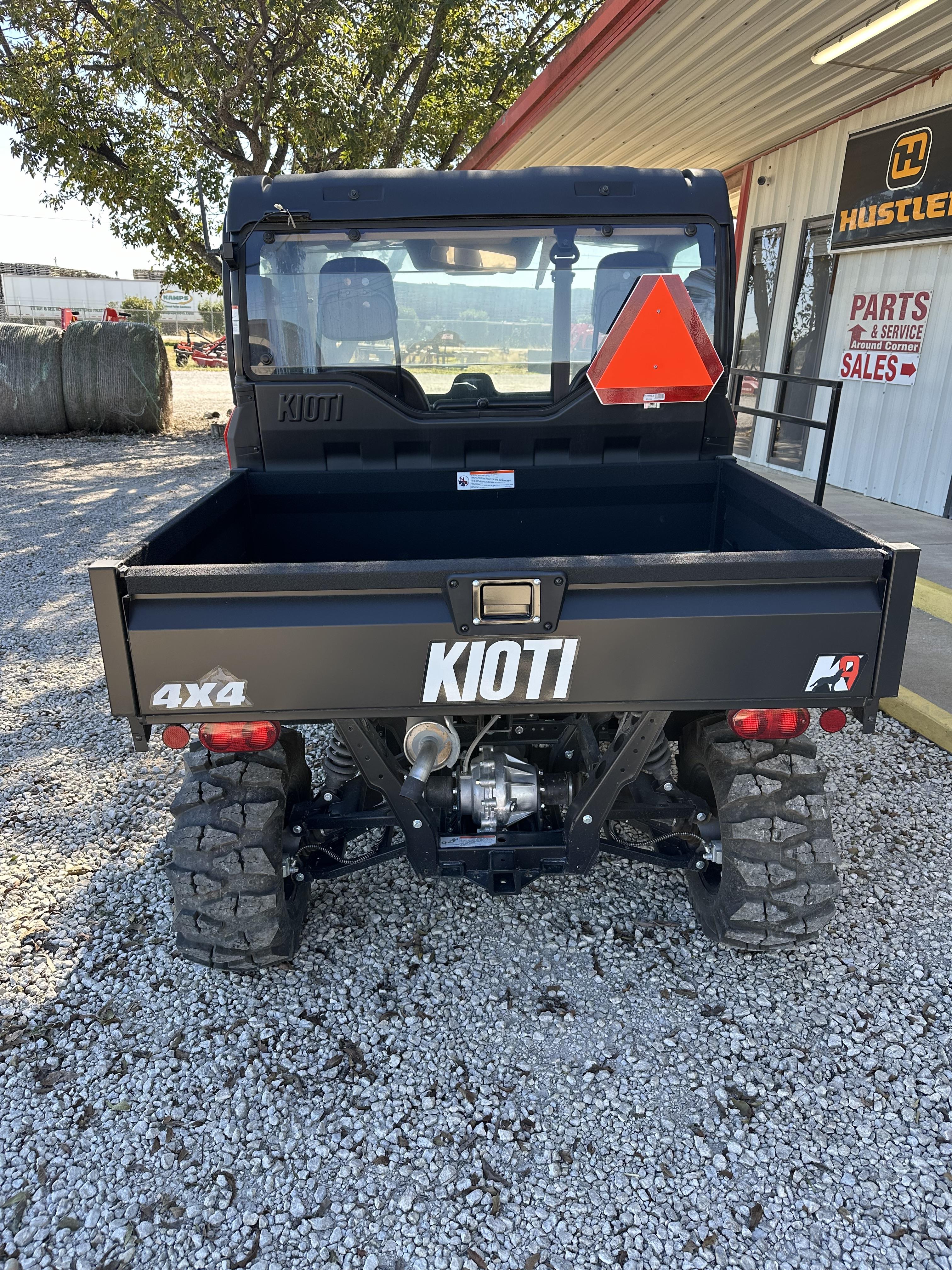 Kioti K9 2400 CAB:180