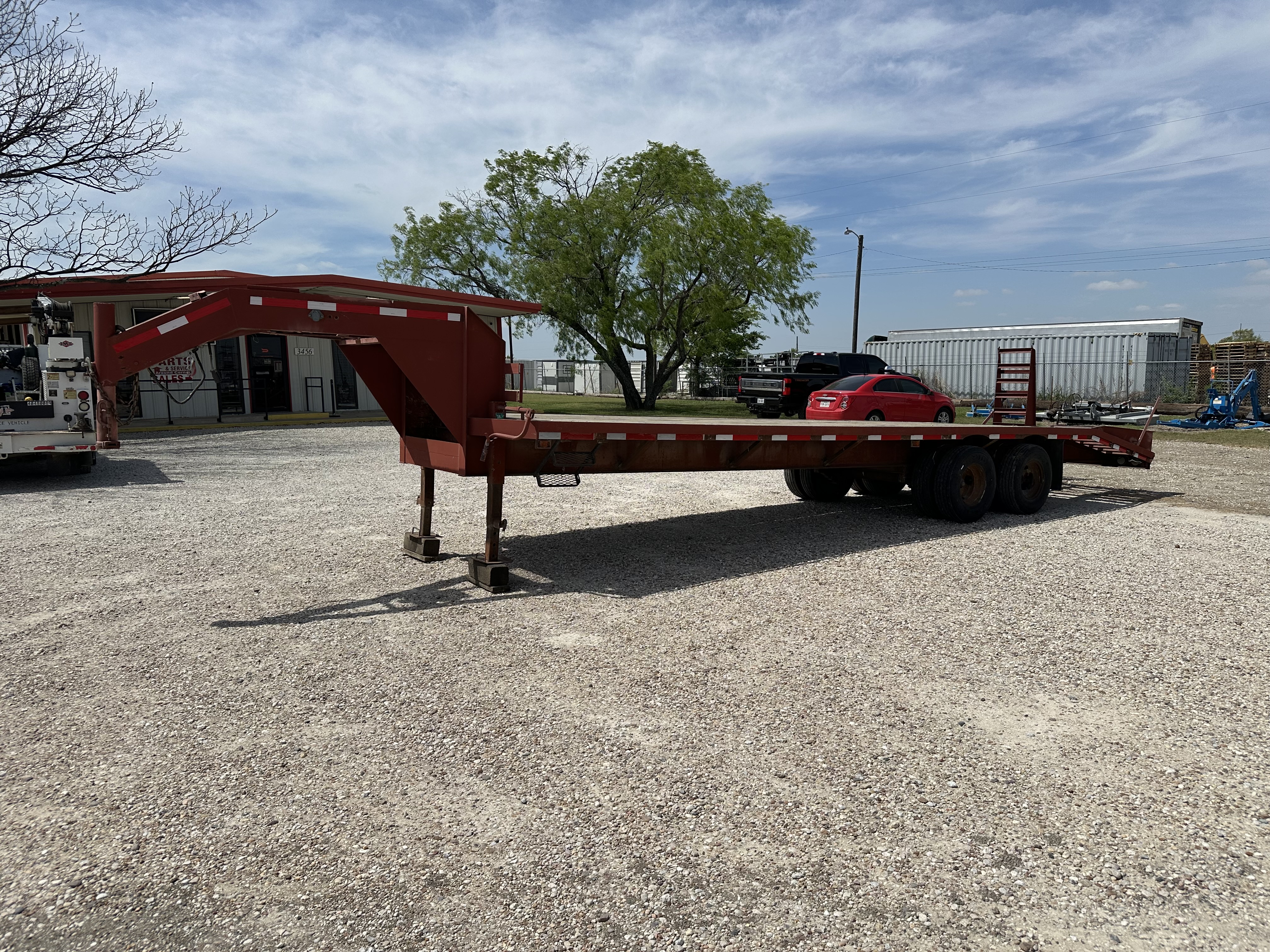 Shop 30 FB Trailer:4936