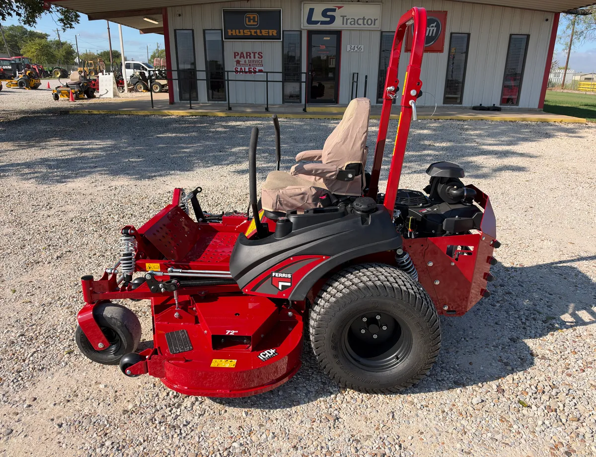 FERRIS ISX3300 72in  5325