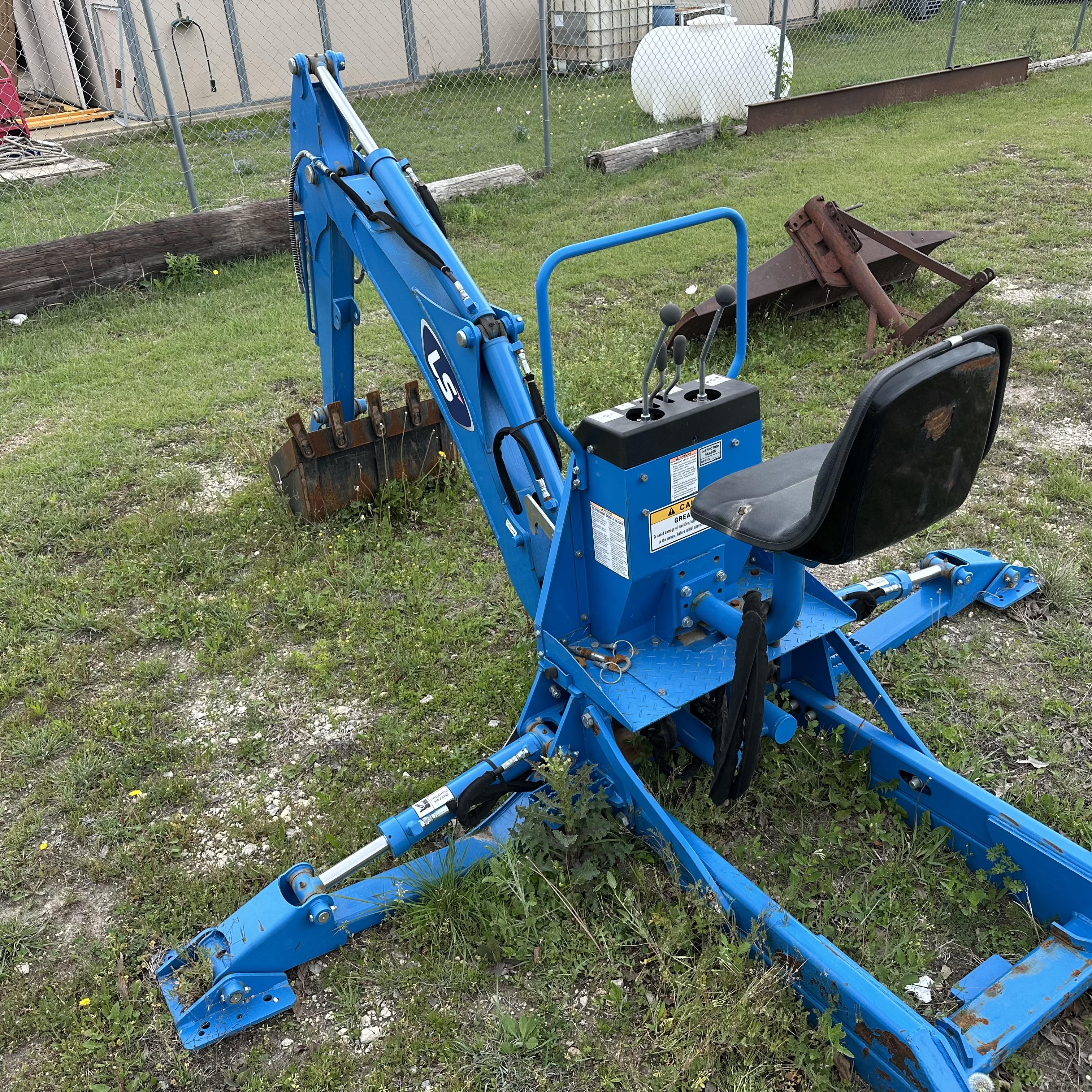 LS Tractor LB3100:r-4355