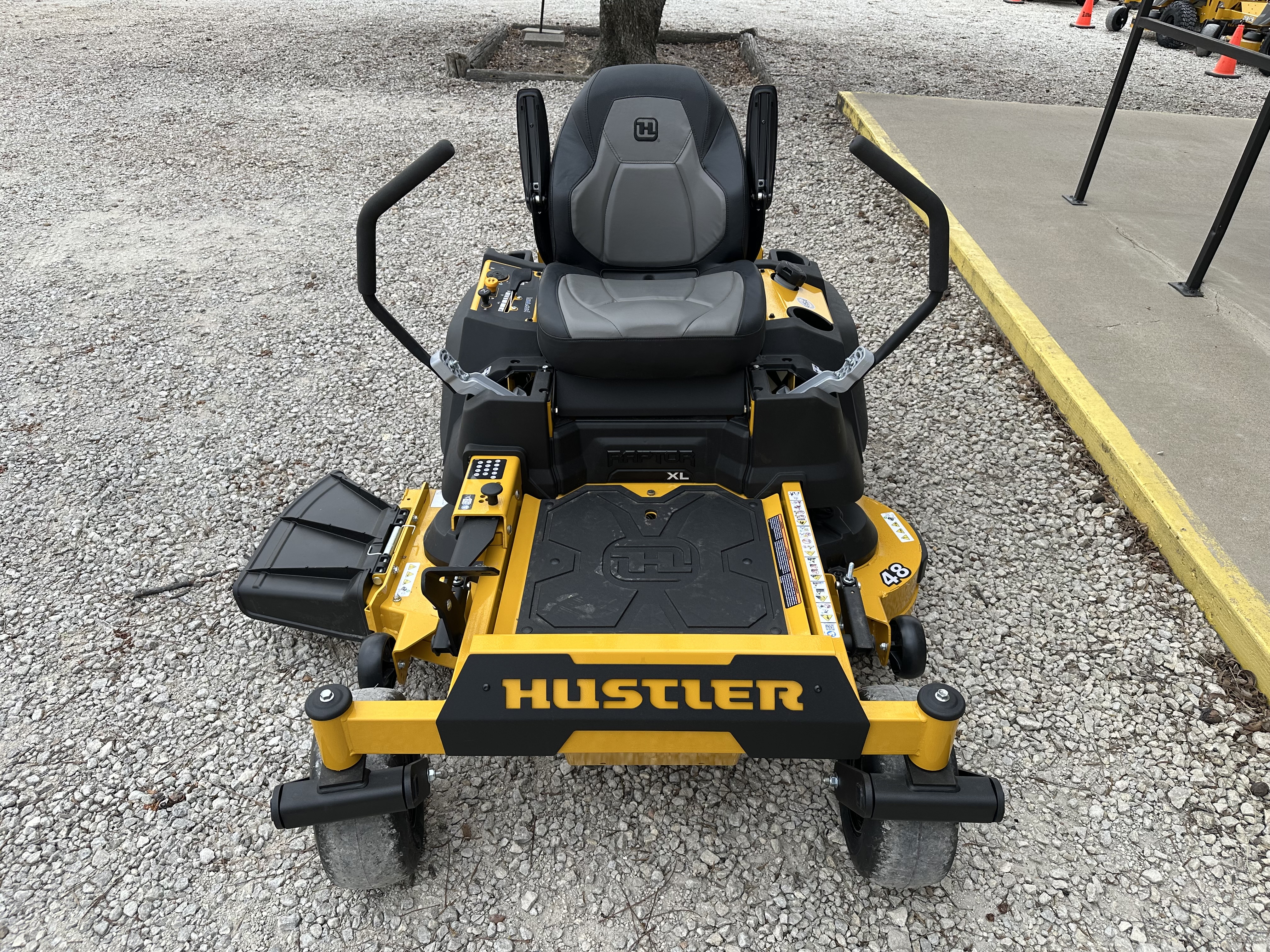 Hustler Raptor XL 48:4986