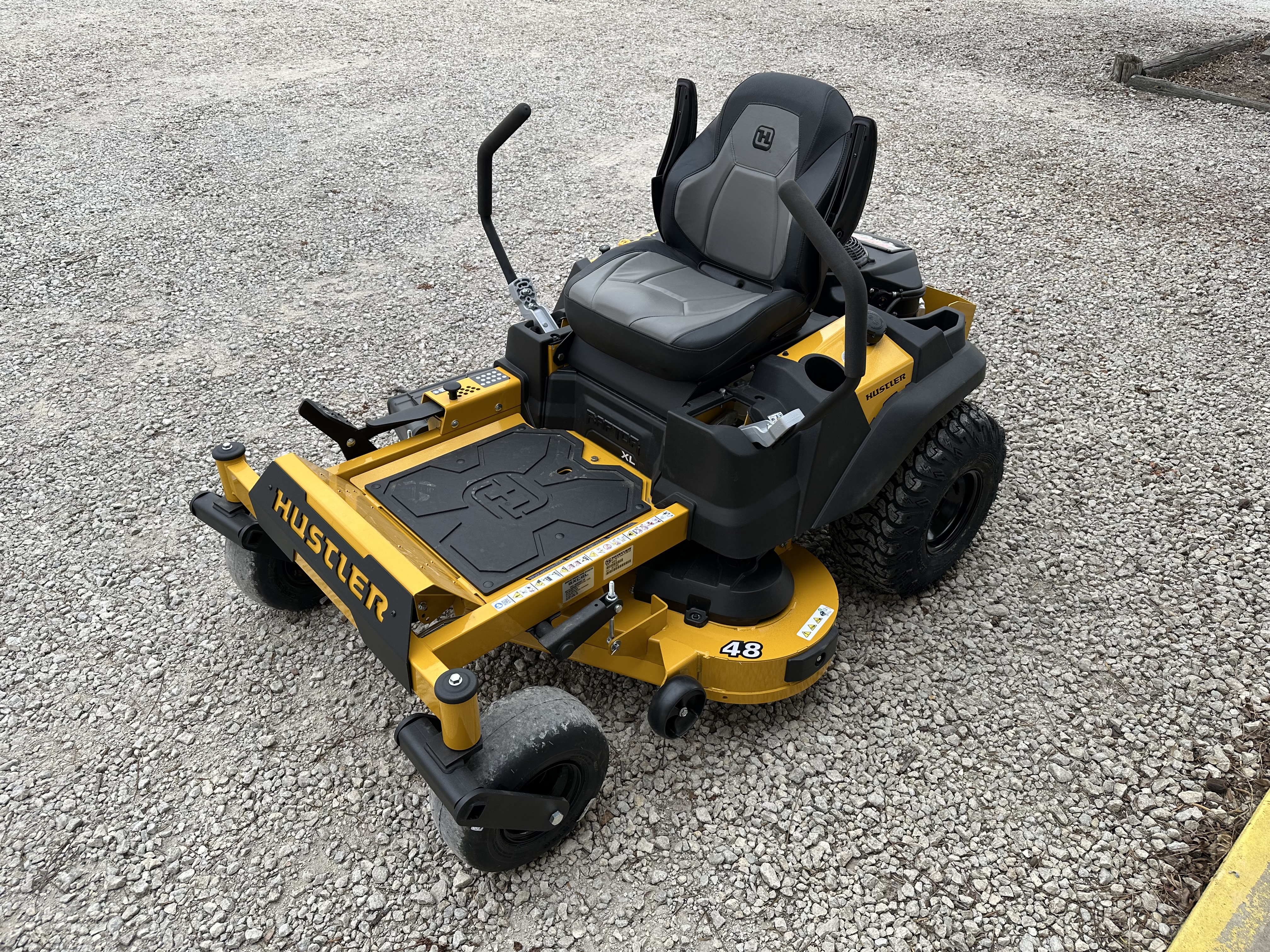 Hustler Raptor XL 48:4986