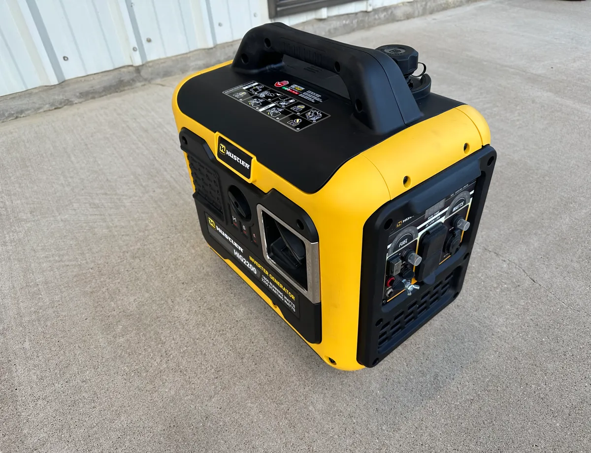 Hustler INVERTER GENERATOR HIG2200 (2200 W)  4495