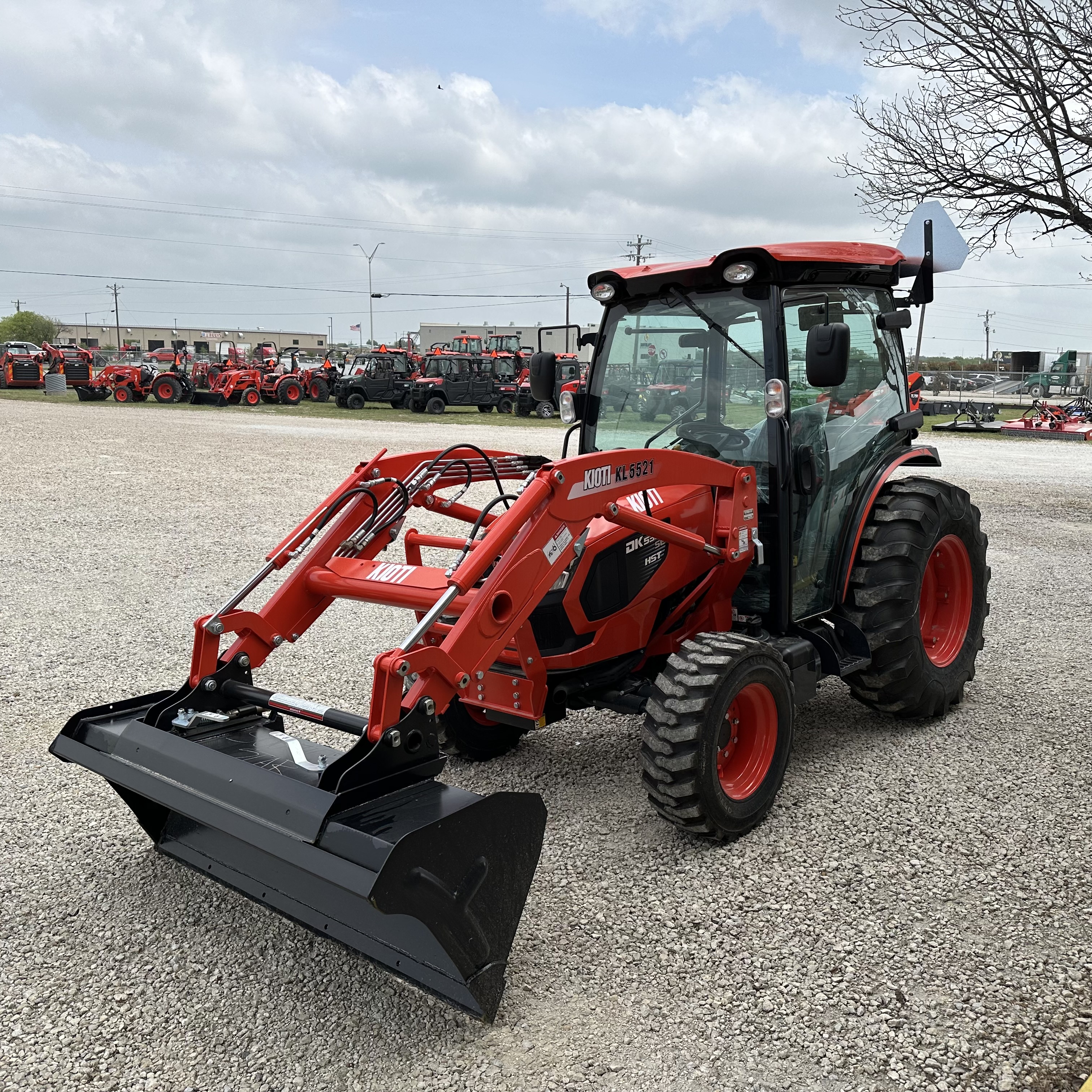 Kioti DK5320SE HST CAB:4741