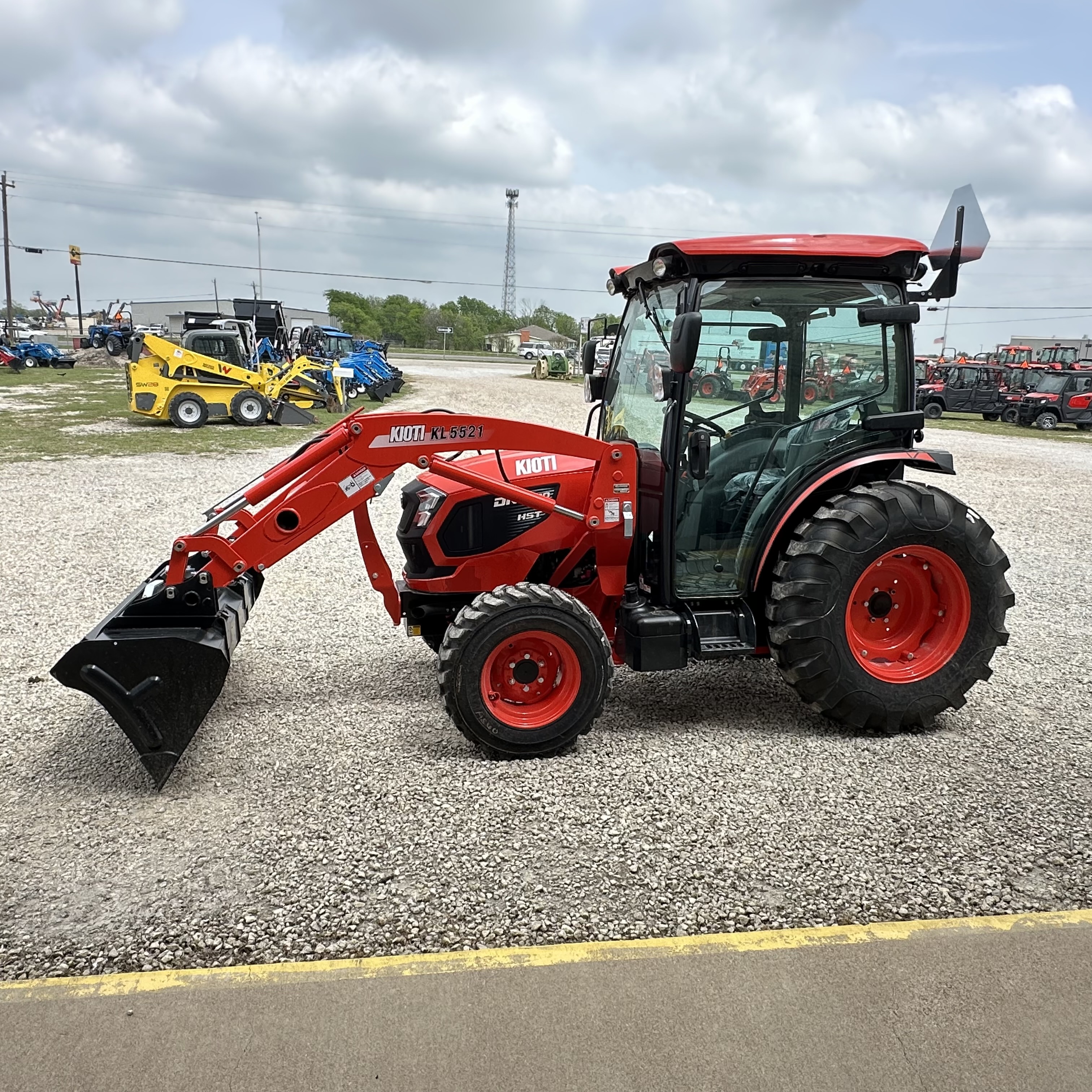Kioti DK5320SE HST CAB:4741