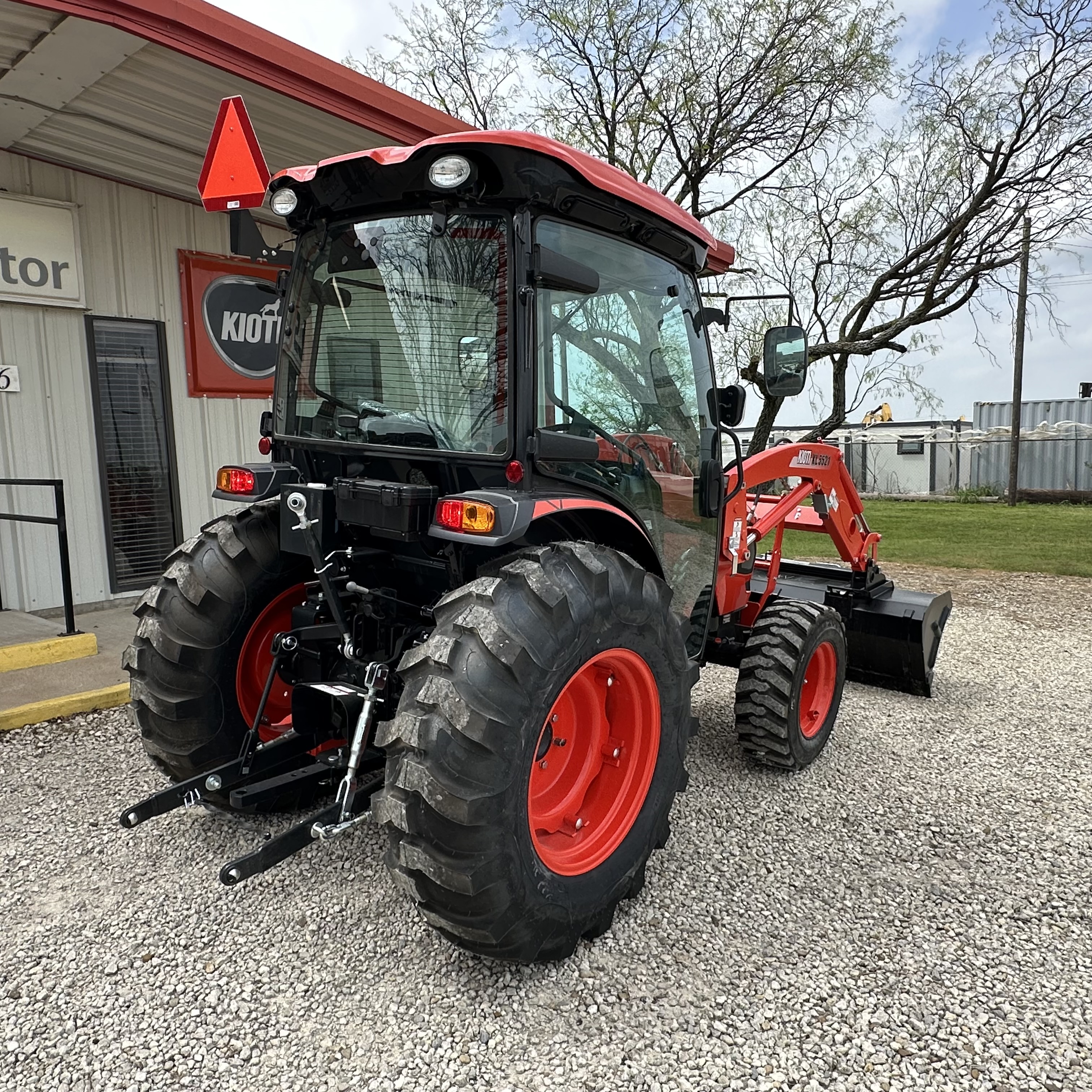 Kioti DK5320SE HST CAB:4741