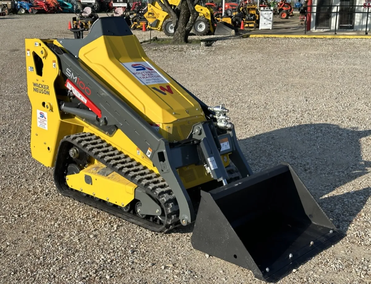 Wacker Neuson SM100 MINI-SKID STEER  3226