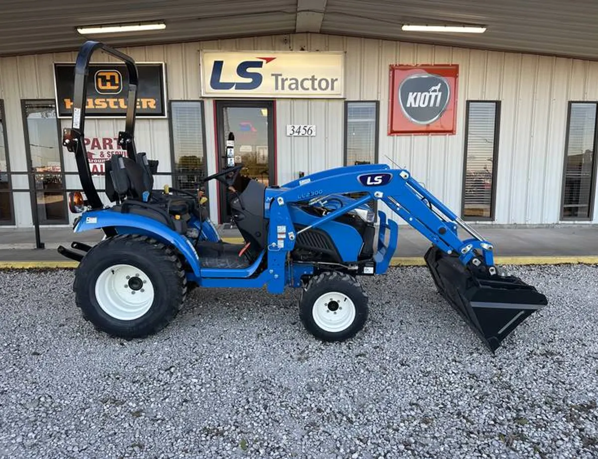 LS Tractor MT225S  5222