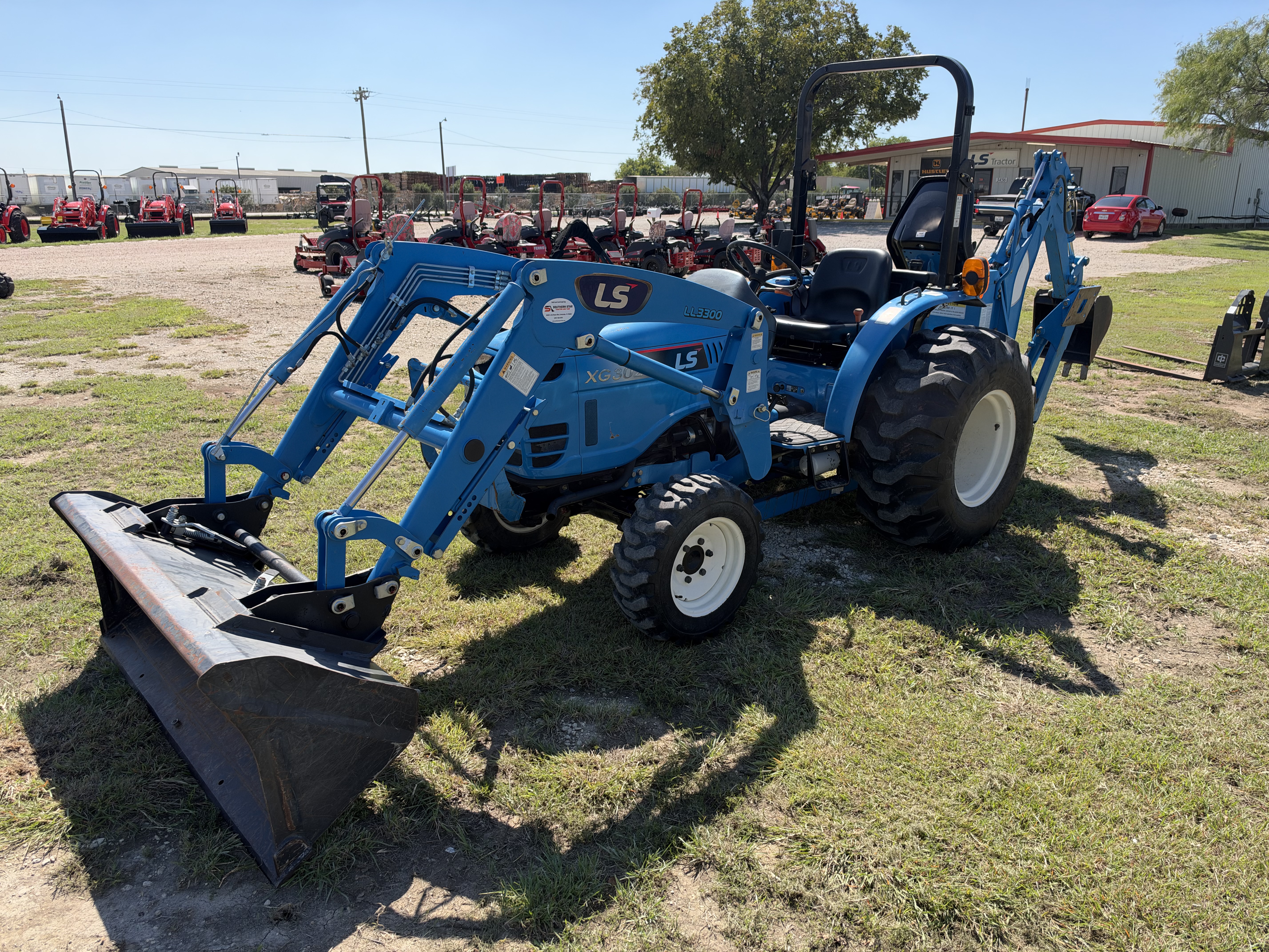 LS Tractor XG3025:5327