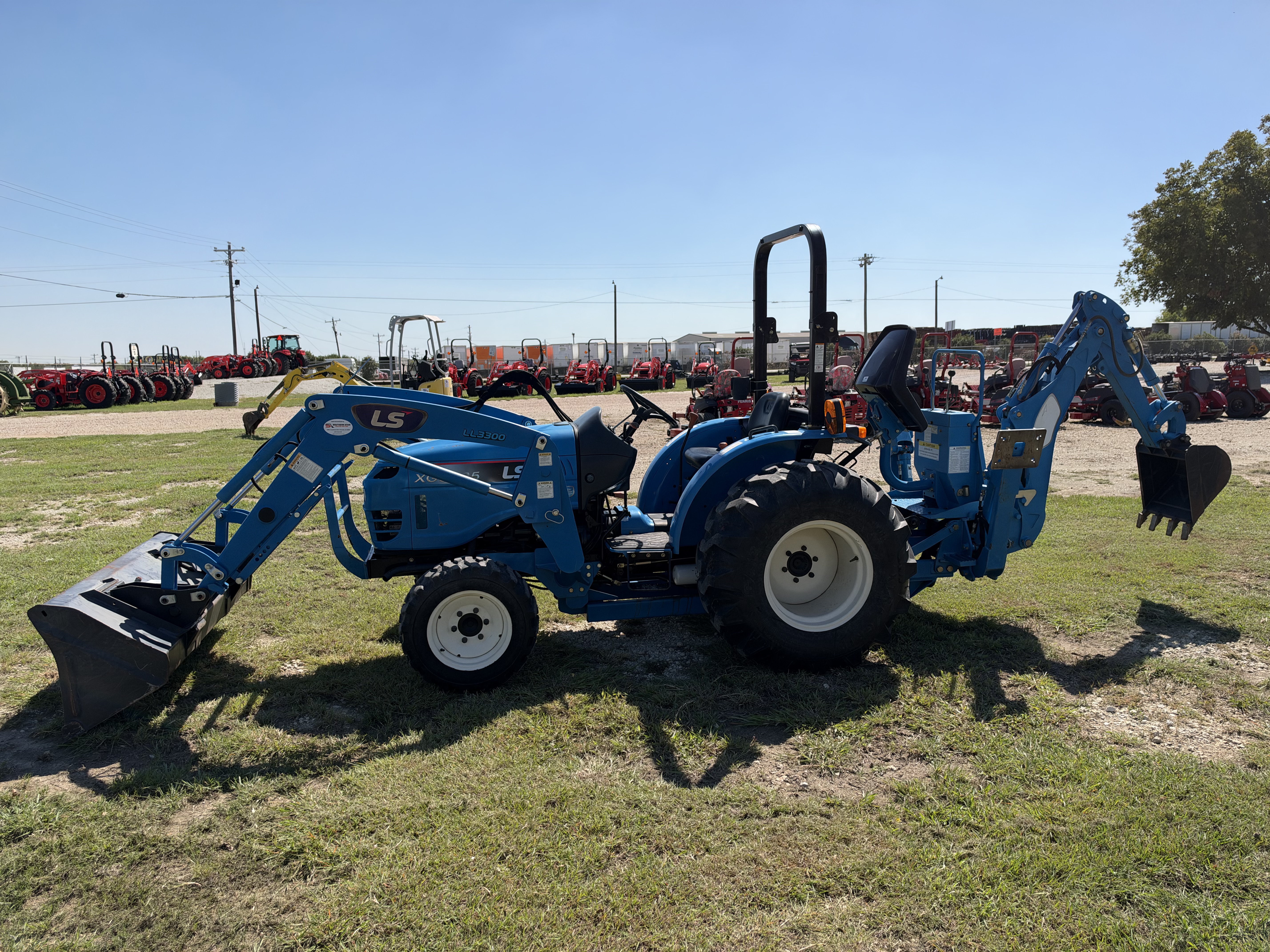 LS Tractor XG3025:5327