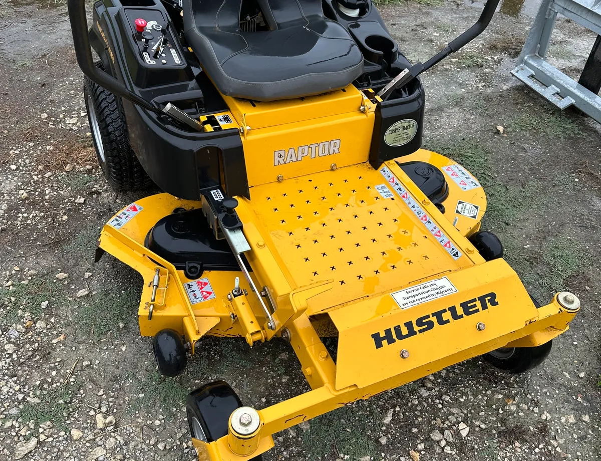 Hustler Raptor  5127