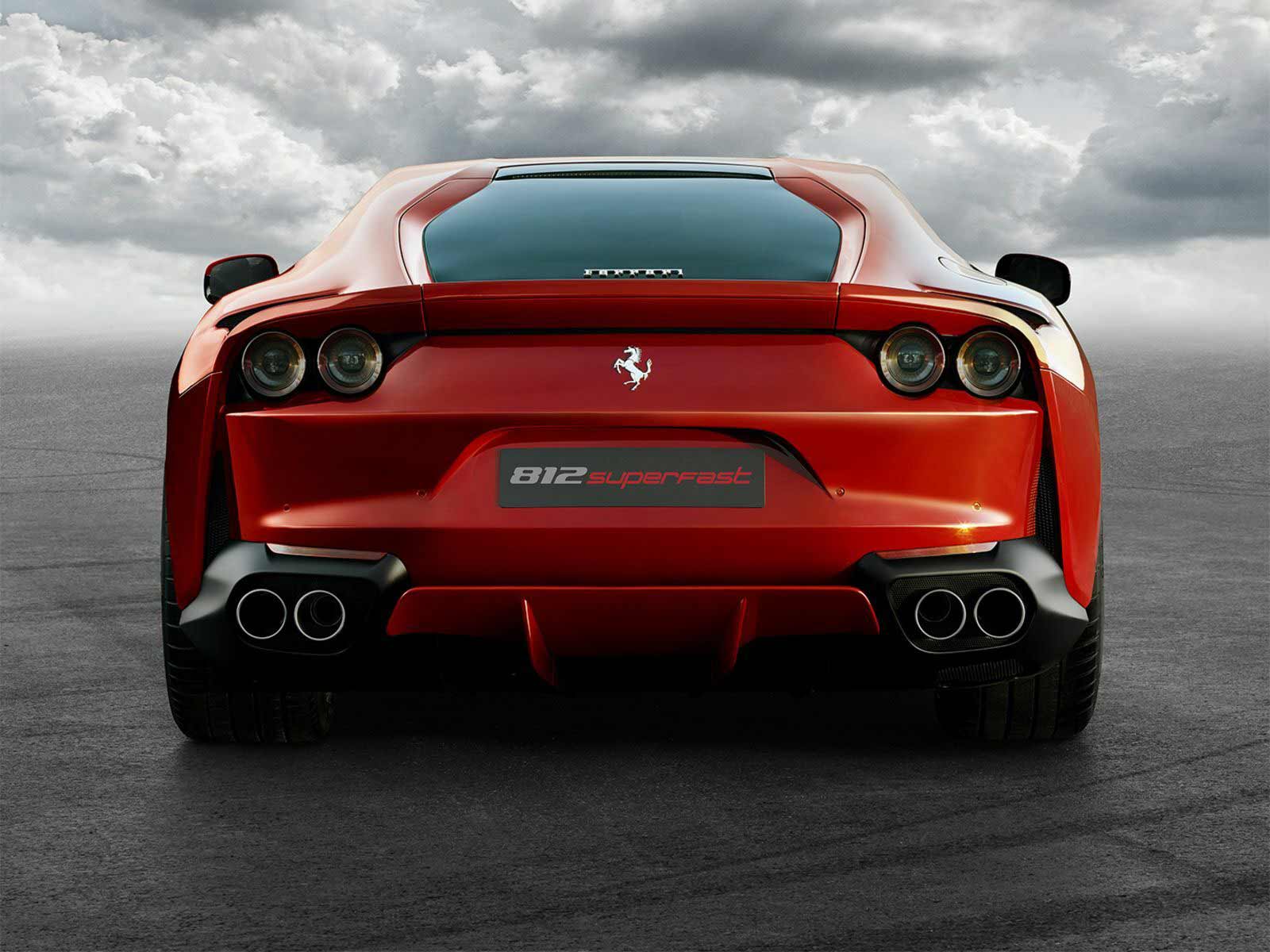 Ferrari 812 Superfast 4