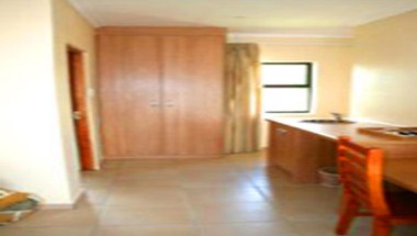 Woodpecker's Inn Guest House