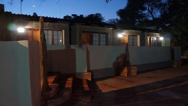 Travellers Nest Guesthouse &amp; Conference Centre