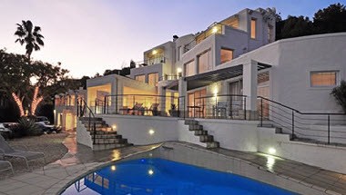 Villa Afrikana Guest Suites