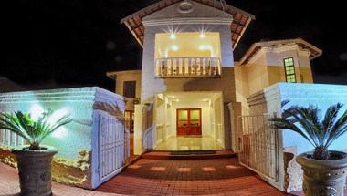 Izekhaya Guest Lodge &amp; Conference Centre