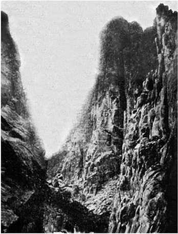 في جبالها تاريخ سينا والعرب مؤسسة هنداوي