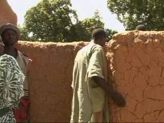 MALI / OPEN AIR DEFECATION 