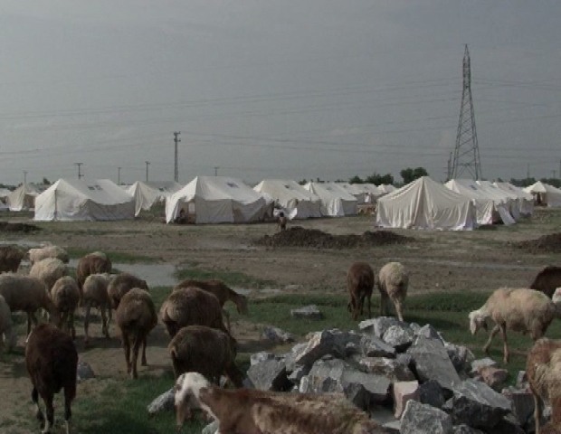 PAKISTAN / NOWSHERA DISTRICT FLOODS 