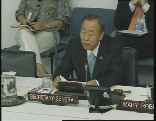 UN / VIOLENCE AGAINST WOMEN AND GIRLS 